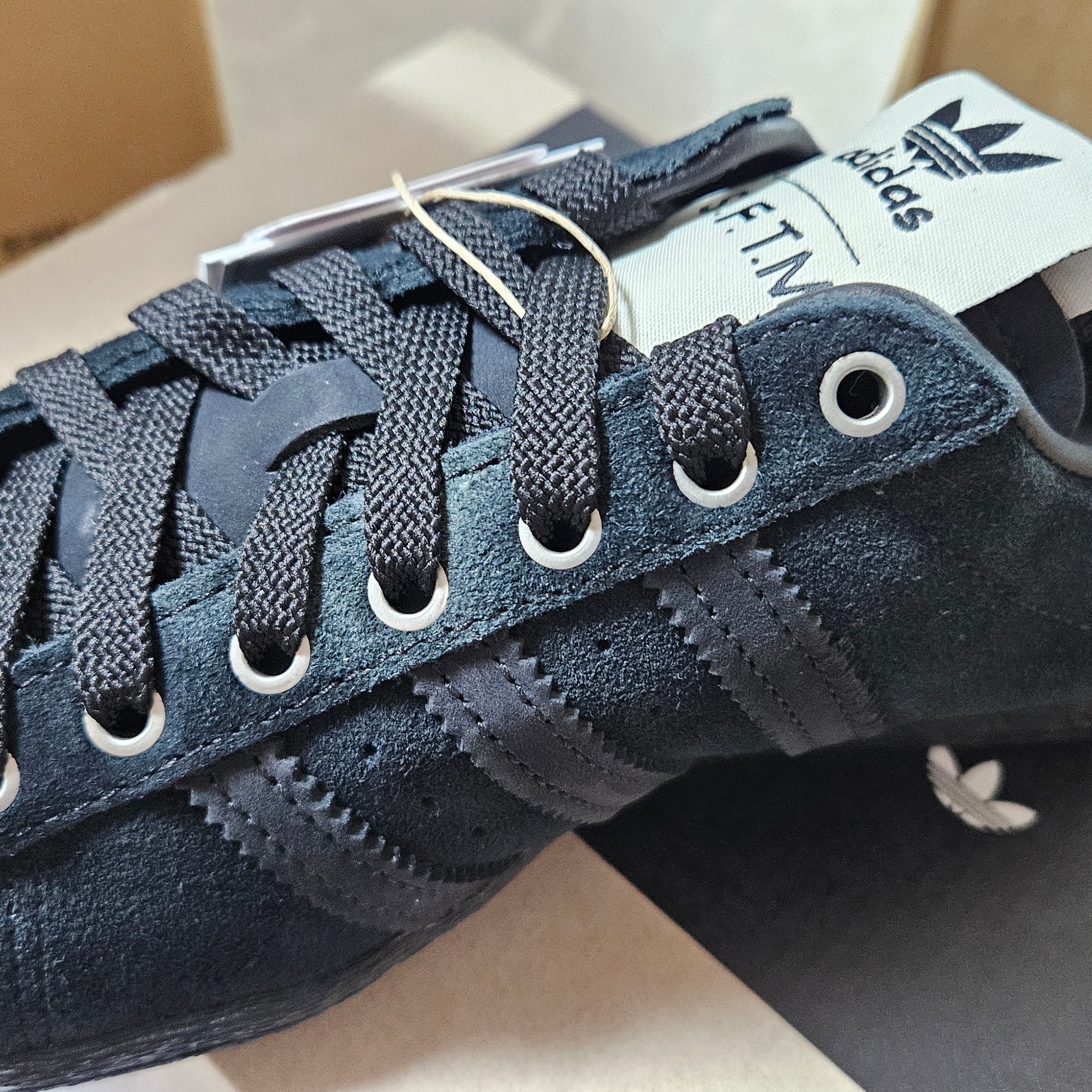 Adidas x Song for the Mute Superstar 82 Core Black, Adidas x Song for the Mute Superstar 82 Khaki Core Black 착용 스타일
