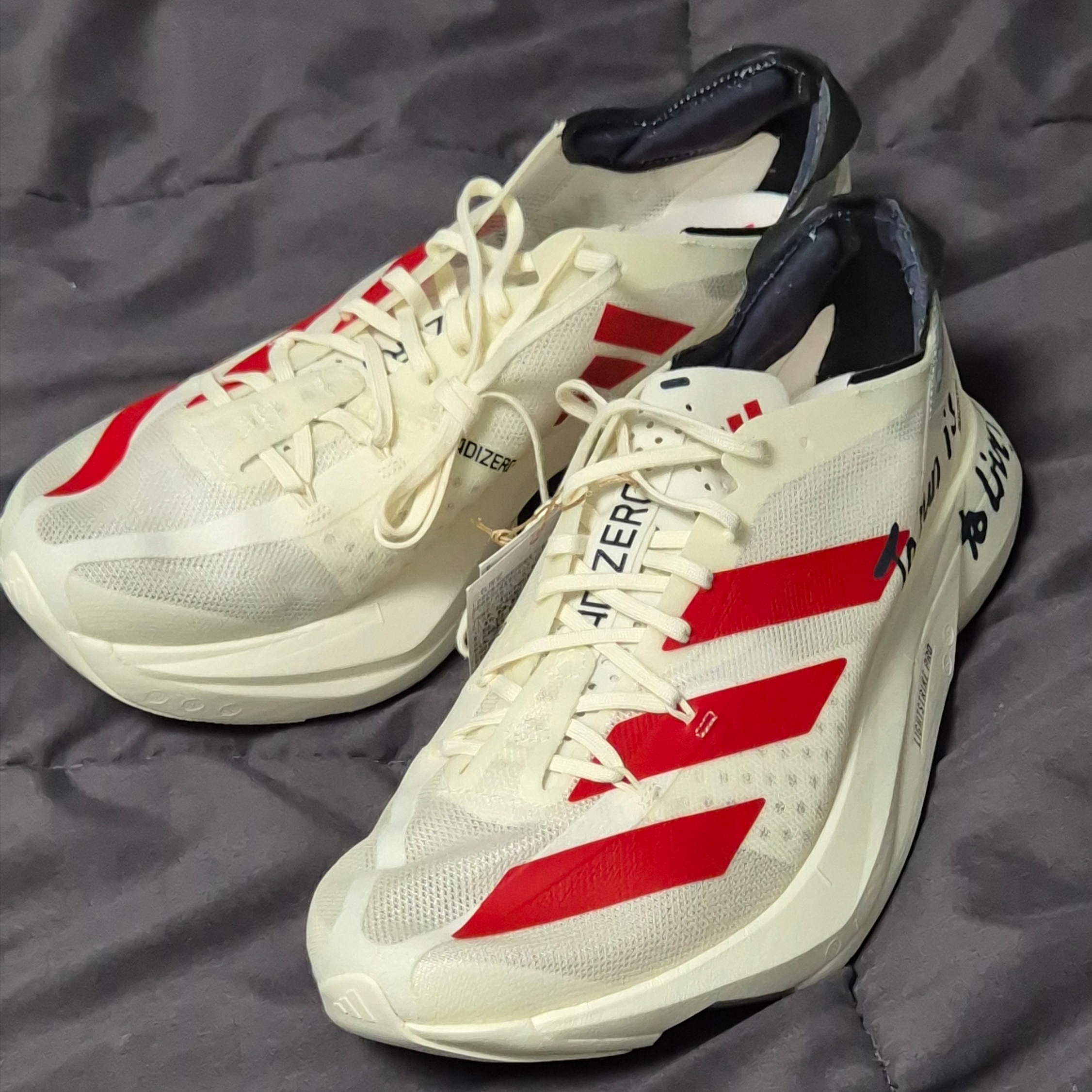 Adidas Adizero Adios Pro 3 Off White Better Scarlet 착용 스타일