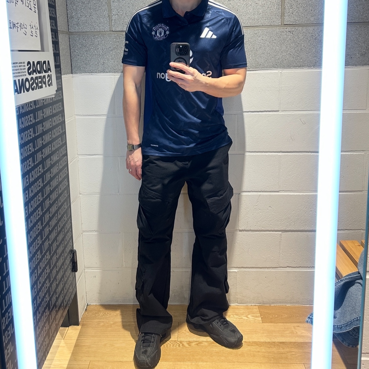 Adidas Manchester United 2024/25 Away Jersey Night Indigo - KR Sizing (Non Marking Ver.) 착용 스타일