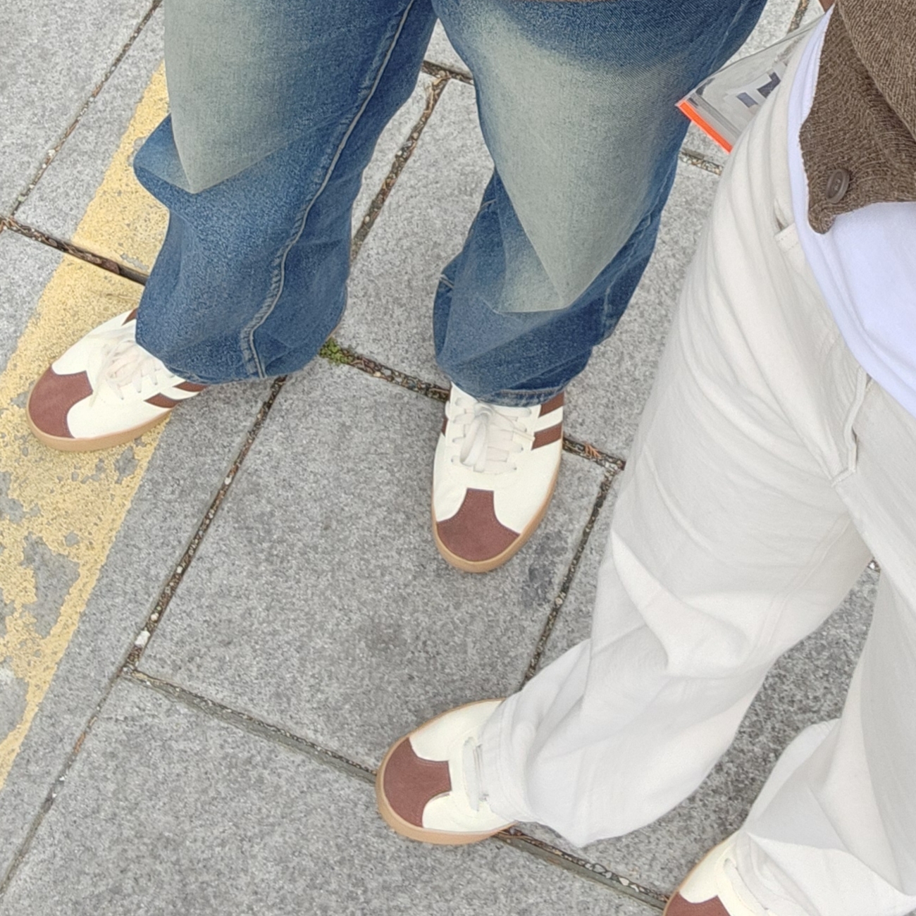Adidas VL Court 2.0 Cream Brown 착용 스타일