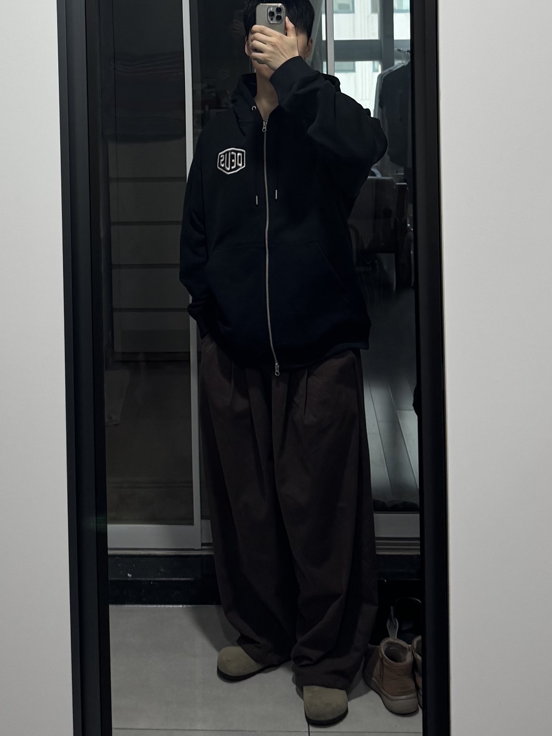 Deus Ex Machina Seoul College Hooded Jacket Black, Birkenstock Boston Soft Footbed Taupe - Regular 착용 스타일 - 1