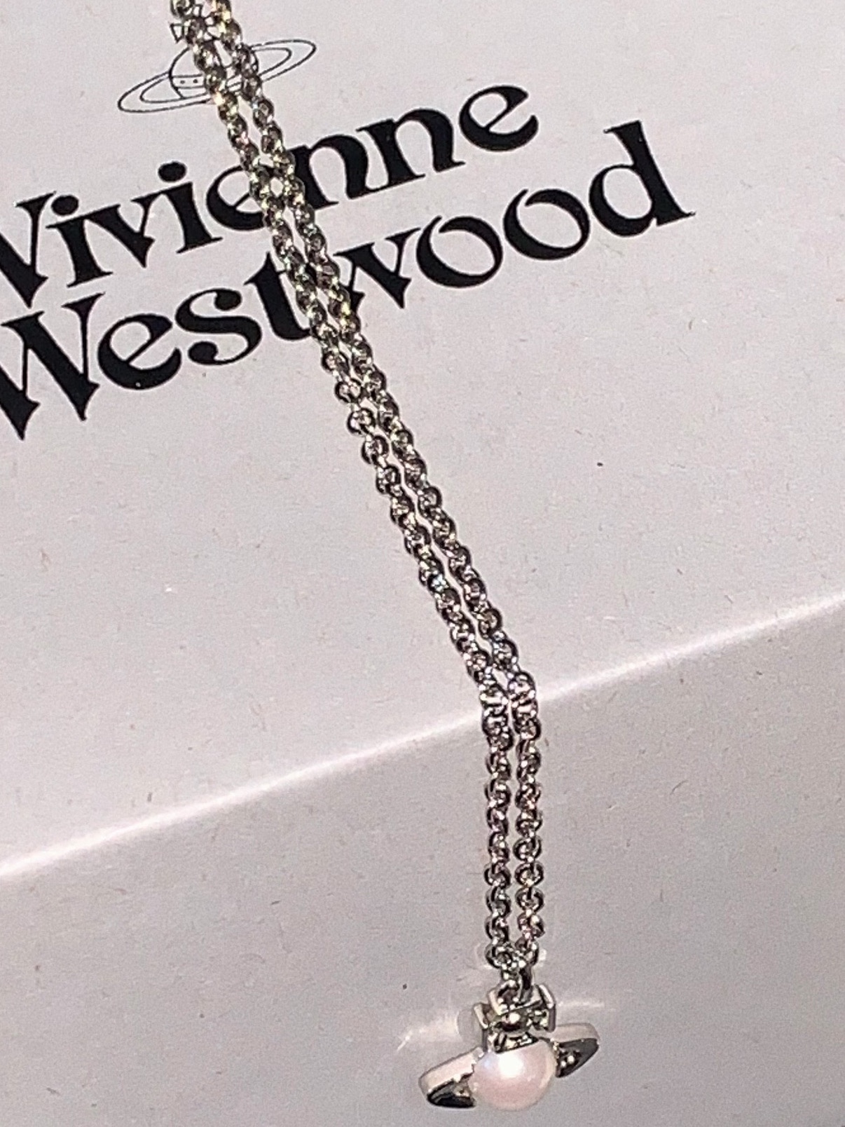 Vivienne Westwood Balbina Pearl Pendant Silver 착용 스타일