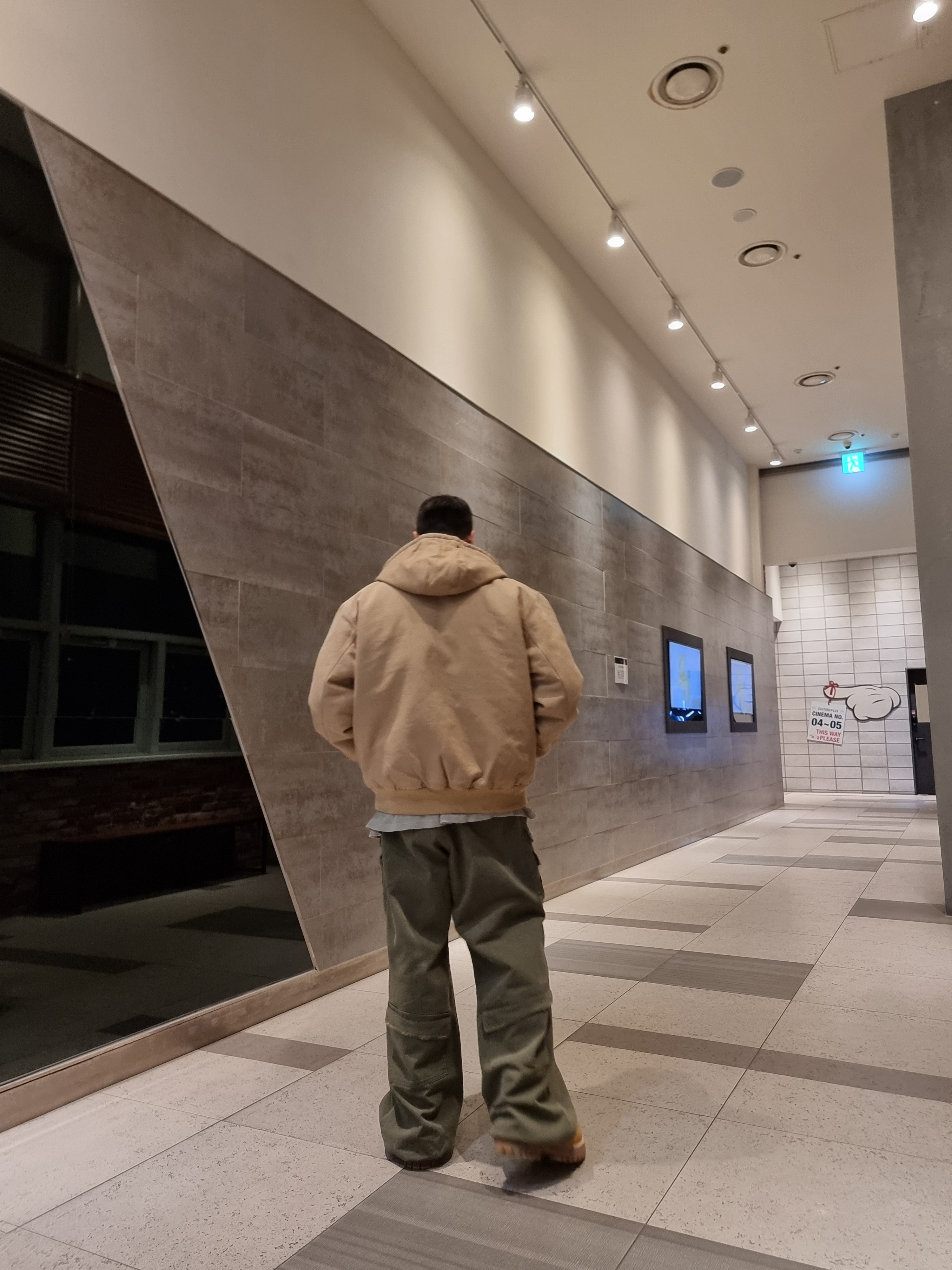 Undermycar Mu.77 Anti Fxxking Logo Play Brush Washed Thermal Long Sleeve Sand, Nonnod Double Pocket Cargo Pants Vintage Khaki 착용 스타일 - 2