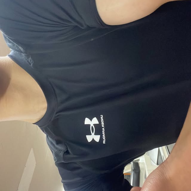 Under Armour HeatGear Short Sleeve Black White 착용 스타일