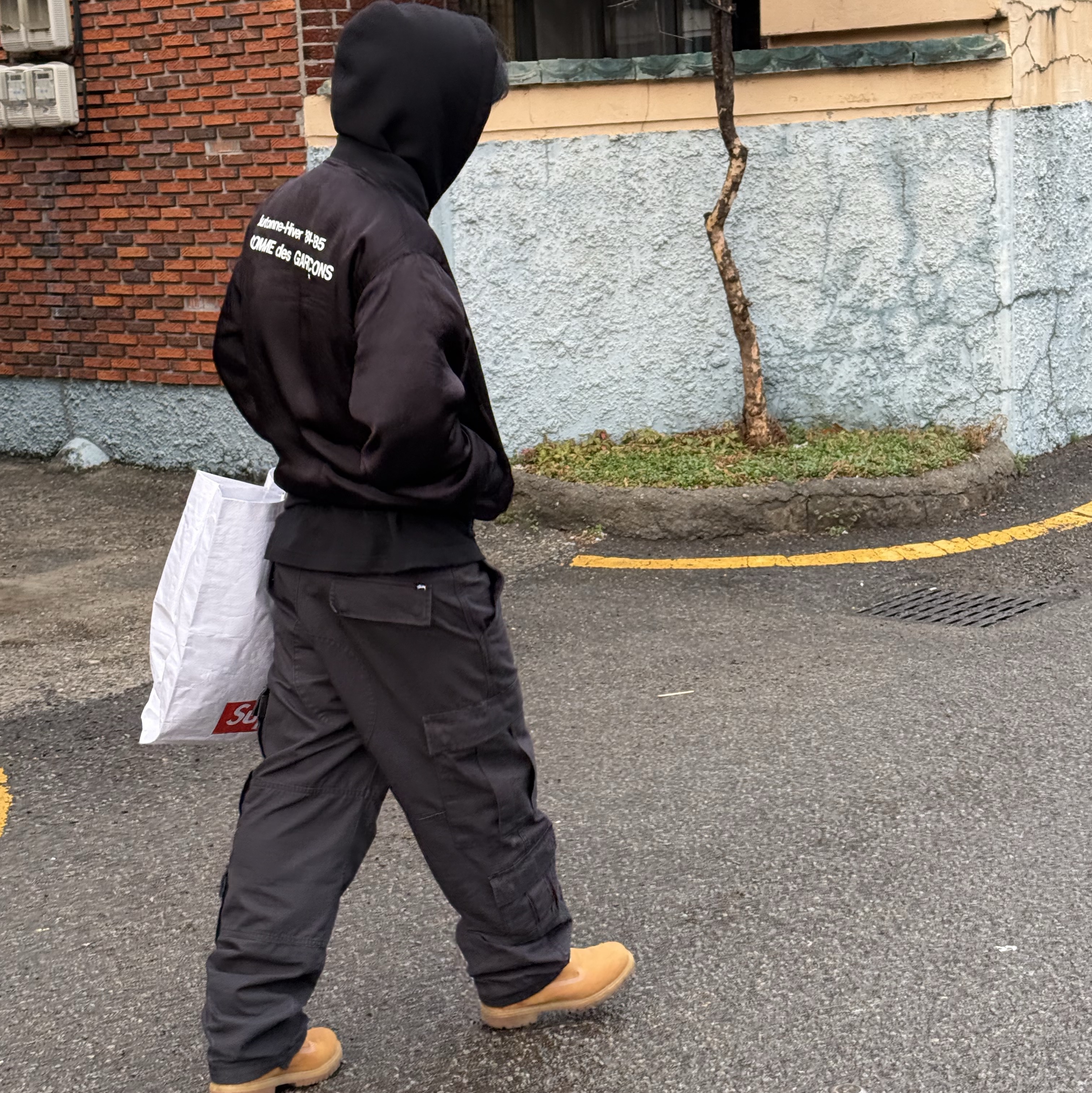CDG '84-85 Staff Blouson Black, Supreme Collegiate Hooded Sweatshirt Black - 24SS 착용 스타일 - 1