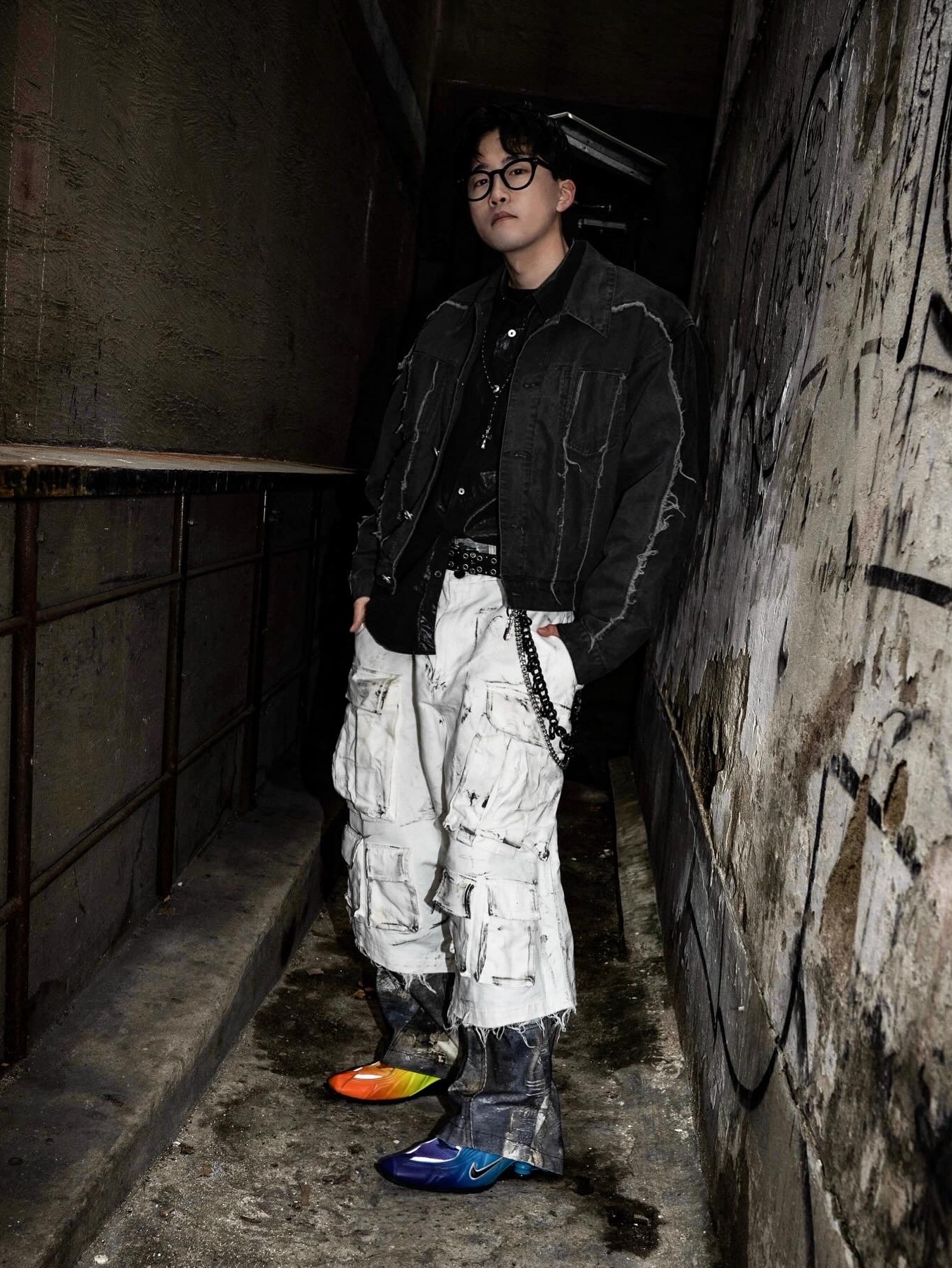 Vacant Archive Blenheim Double Stud Belt Black, Nike x Martine Rose Shox MR4 Scuba Blue 착용 스타일 - 1