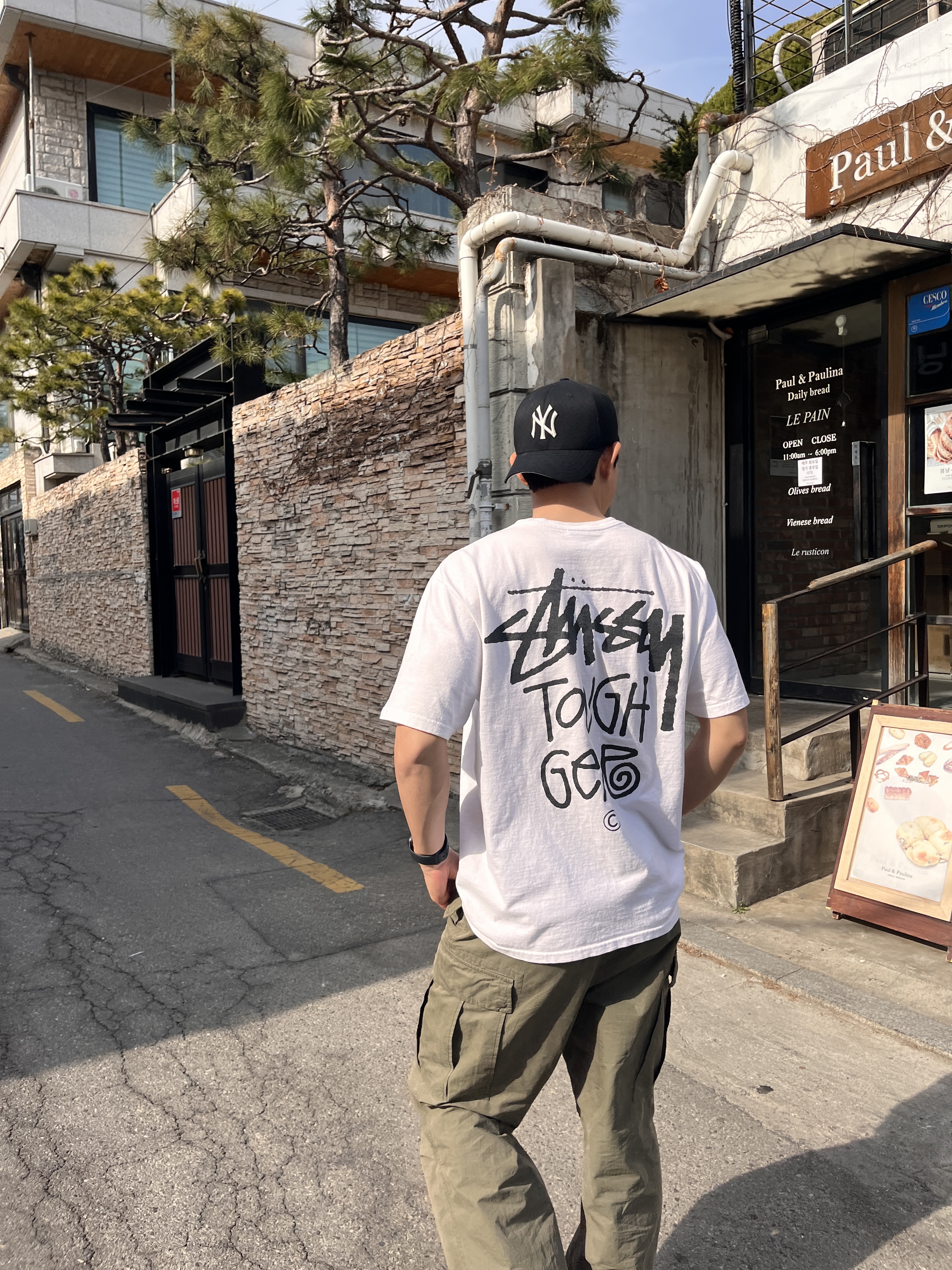 Stussy Tough Gear T-Shirt White 착용 스타일 - 6