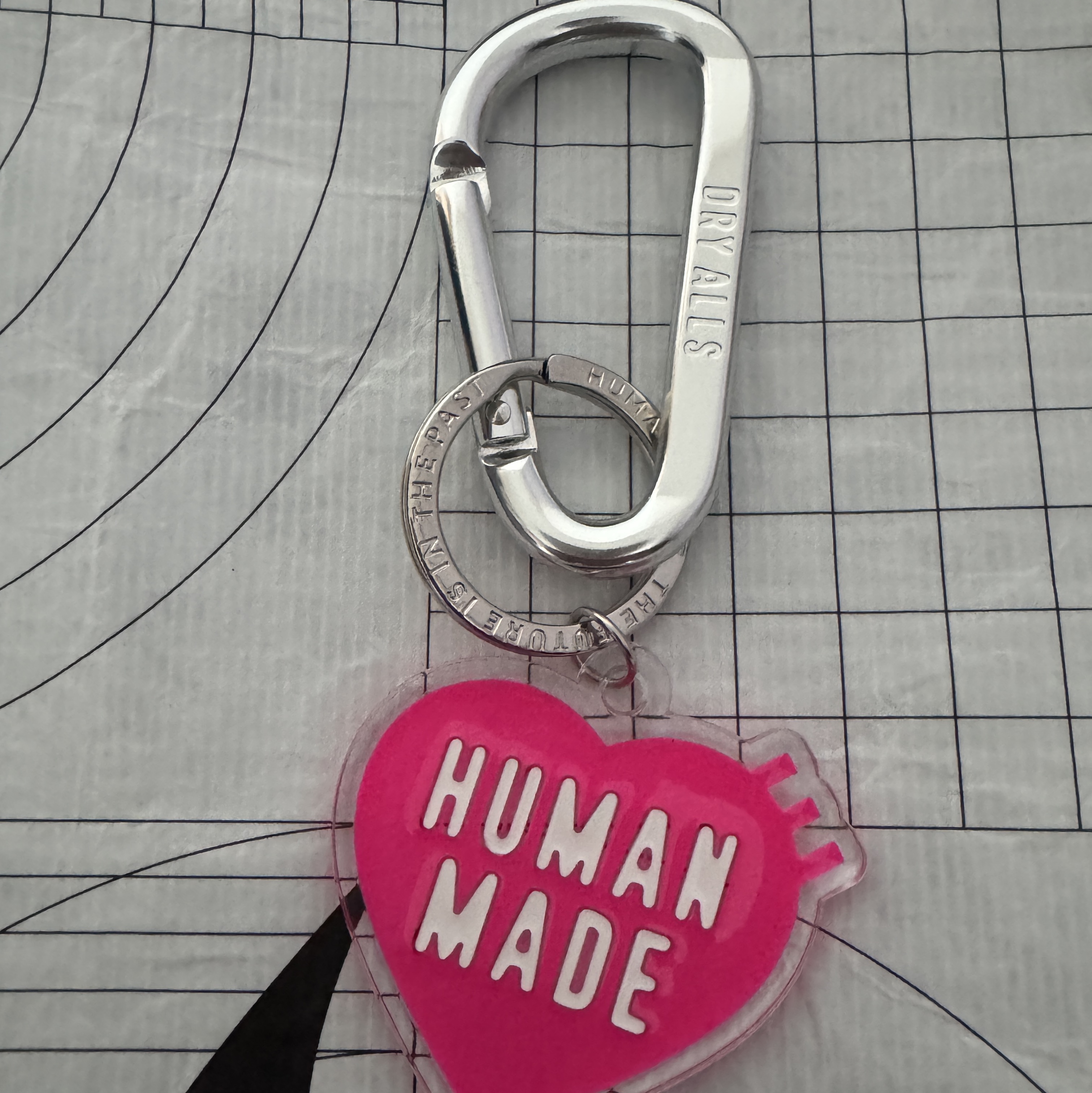 Human Made Carabiner 70mm Silver 착용 스타일