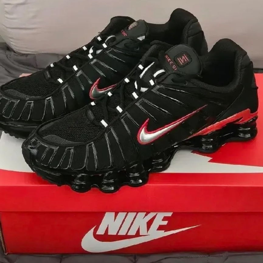 Nike Shox TL Black University Red 착용 스타일