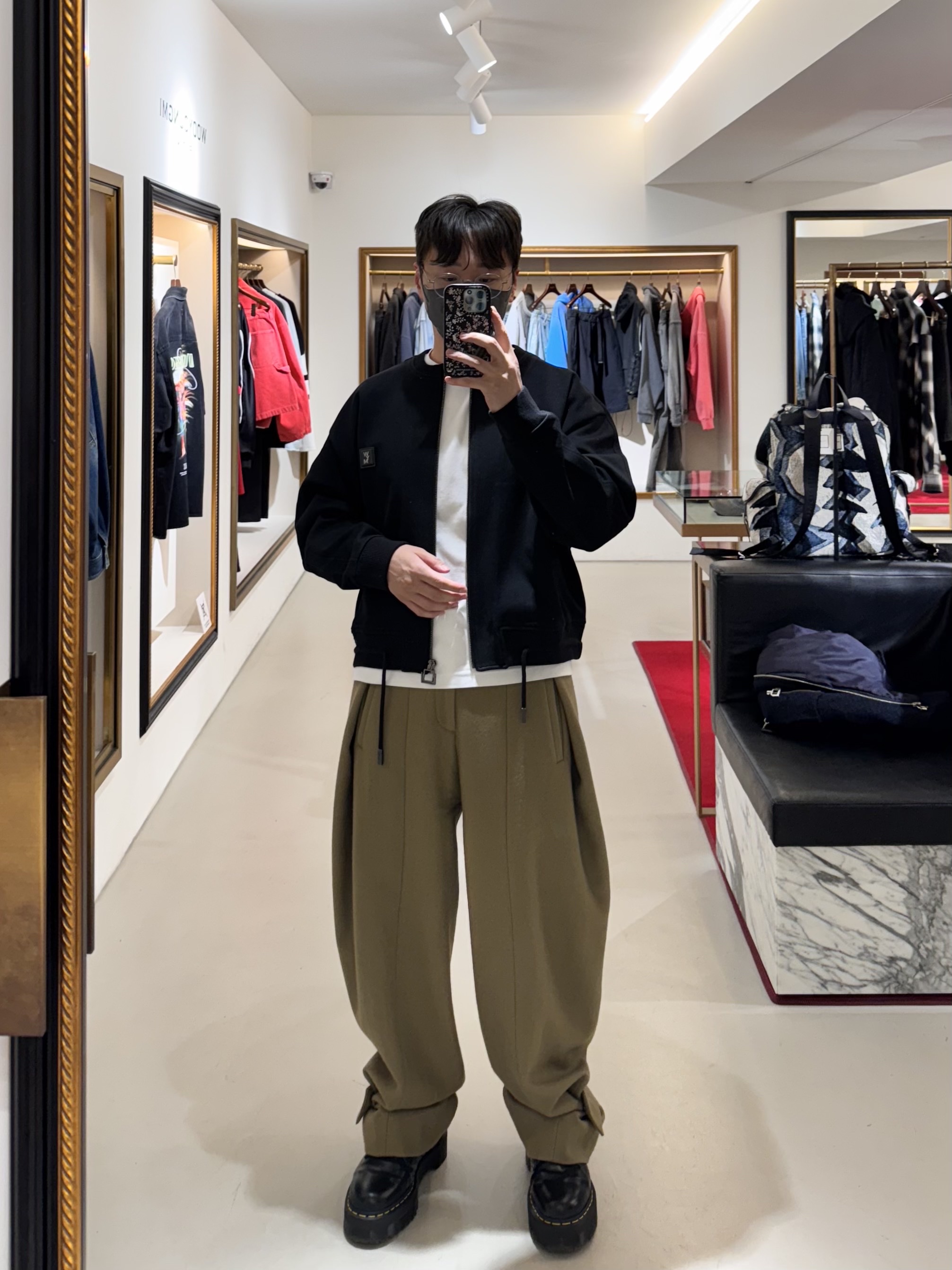 Wooyoungmi Flower Dyeing Hooded Black - 25SS, Wooyoungmi Tweed Blouson Jumper Navy - 23SS 착용 스타일 - 1