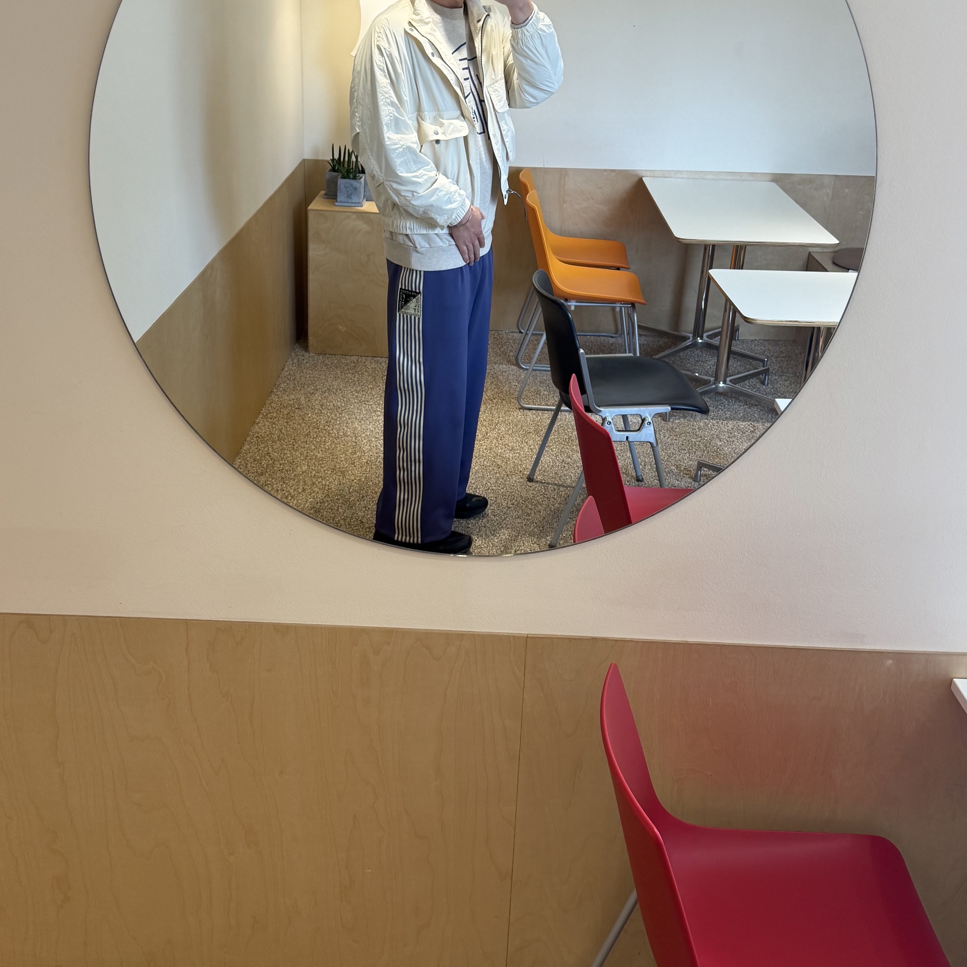 Kapital Top Fleece Raglan Crew Sweatshirt TH.DD Peace Pt Kinari, Kapital Stuntman & Woman Smooth Jersey Baggy Track Pants Banner Stripe Purple 착용 스타일 - 2