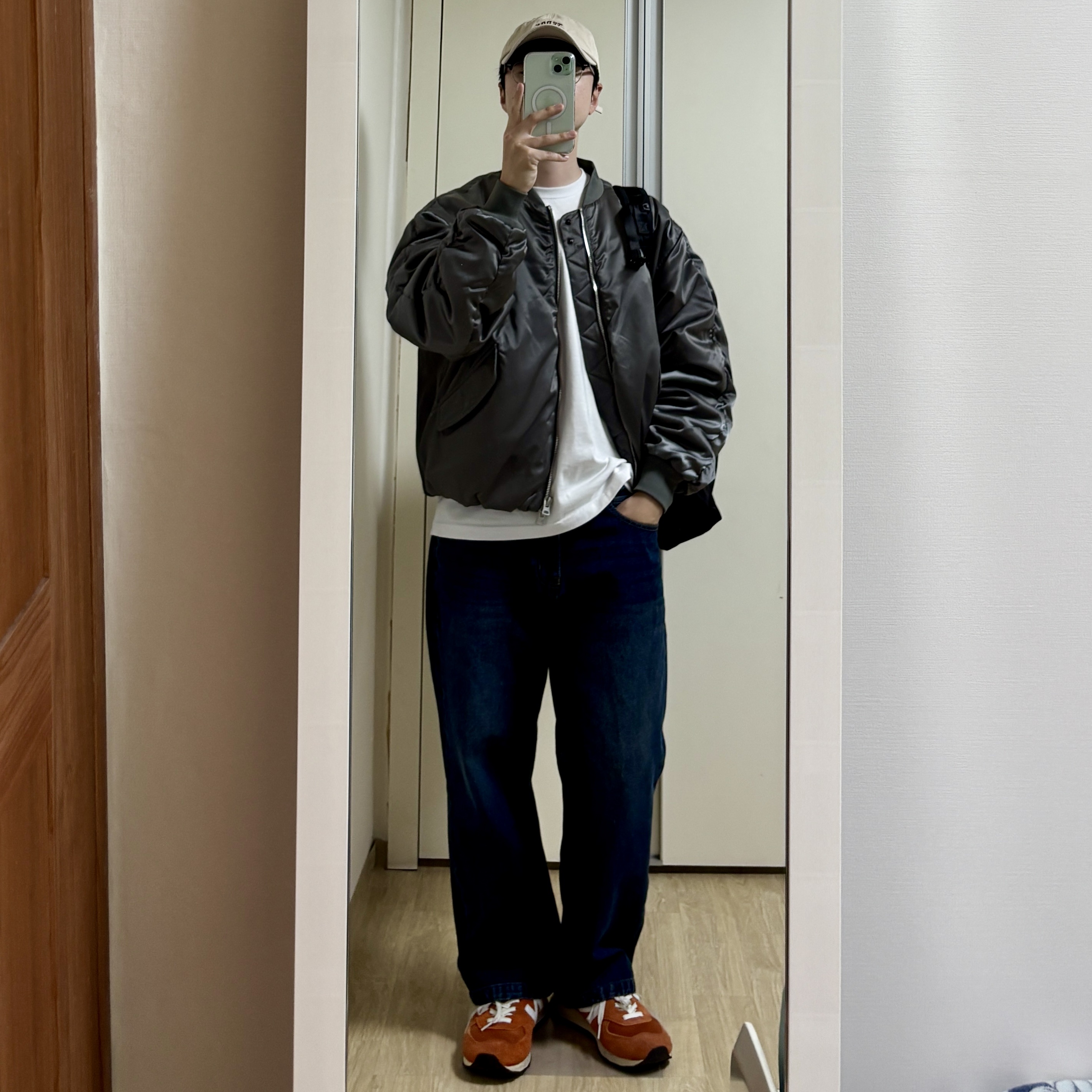 New Balance 574 Heritage Orange Burst White 착용 스타일 - 1