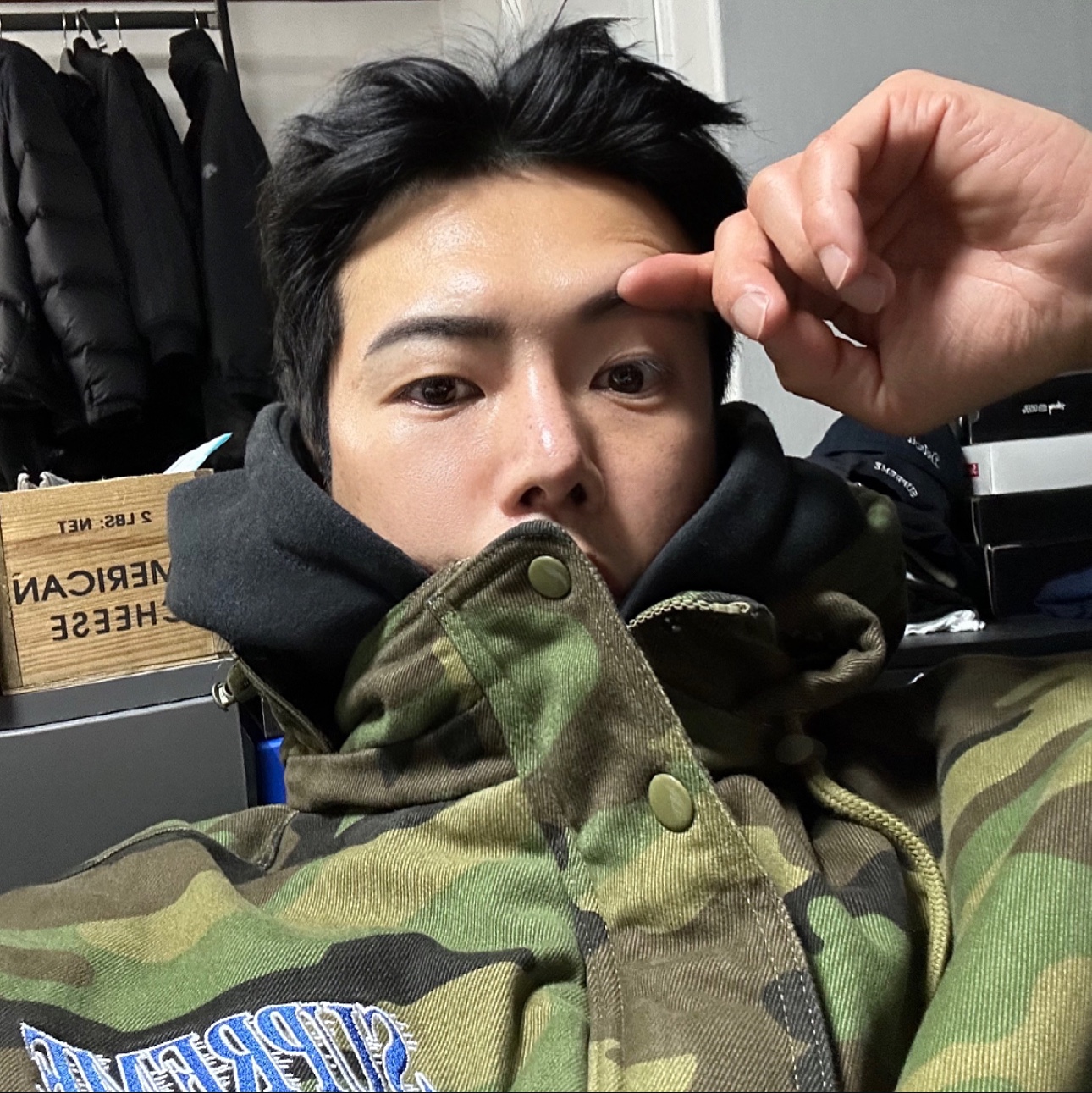 Supreme Mitchell & Ness Twill Stadium Jacket Woodland Camo - 24FW 착용 스타일