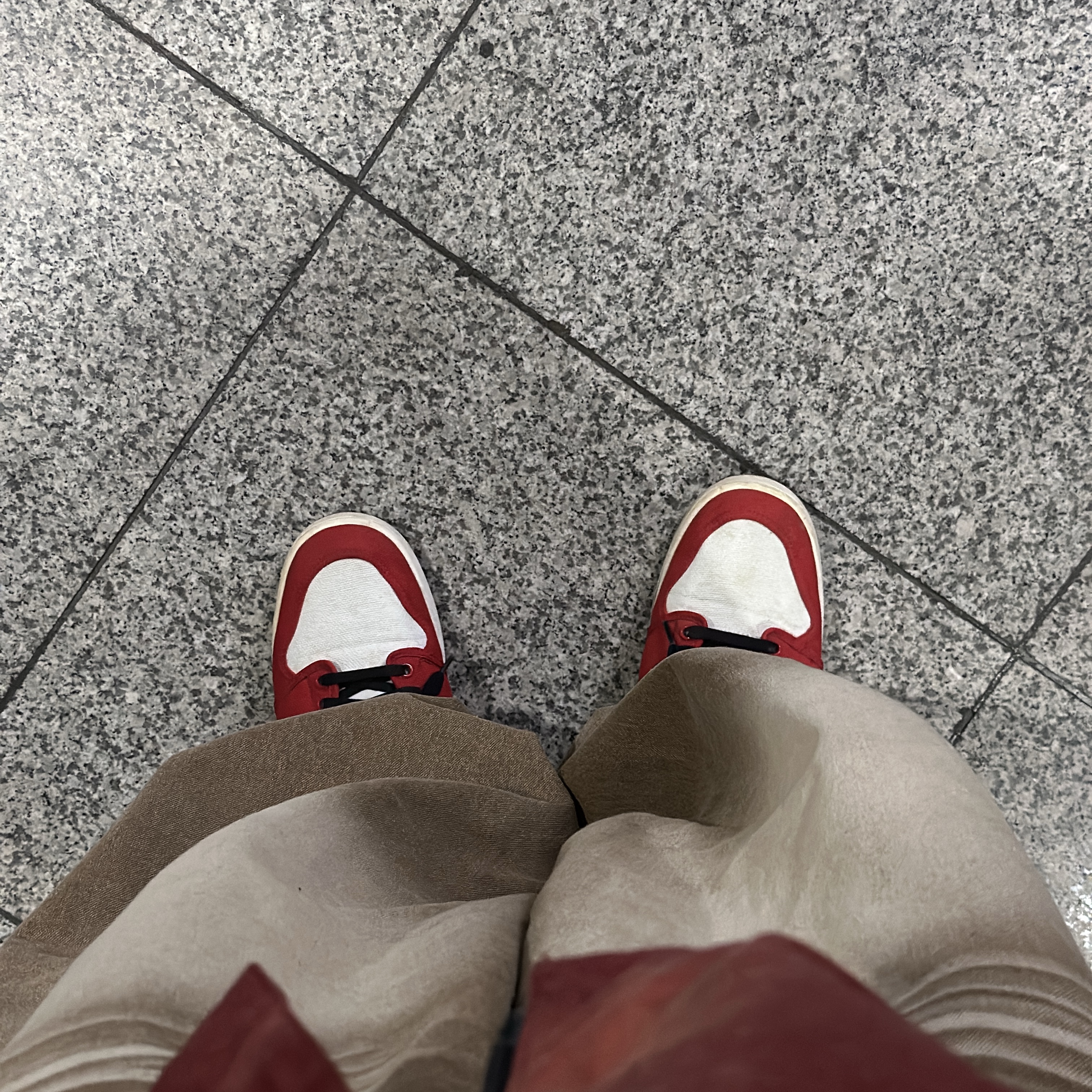 Jordan 1 Retro High OG Chicago 2022 착용 스타일 - 2