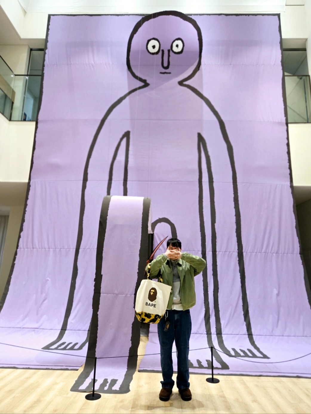 Dr. Martens Zebzag Suede Slingback Platform Mule Dark Brown - 24FW, BAPE 1st Camo Ape Head Tote Bag Ivory 착용 스타일