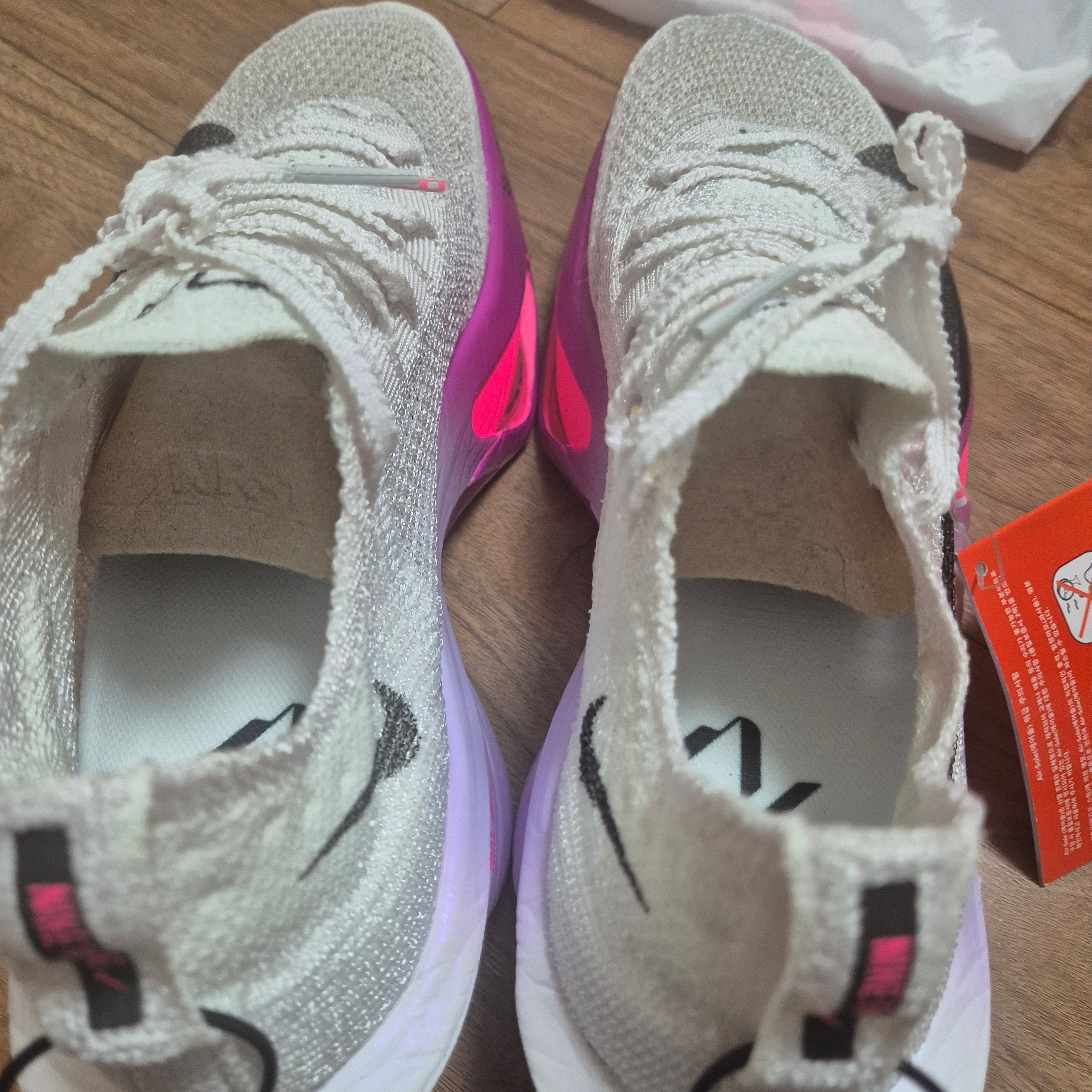 Nike Air Zoom Alphafly Next% 3 Hyper Pink 착용 스타일 - 3