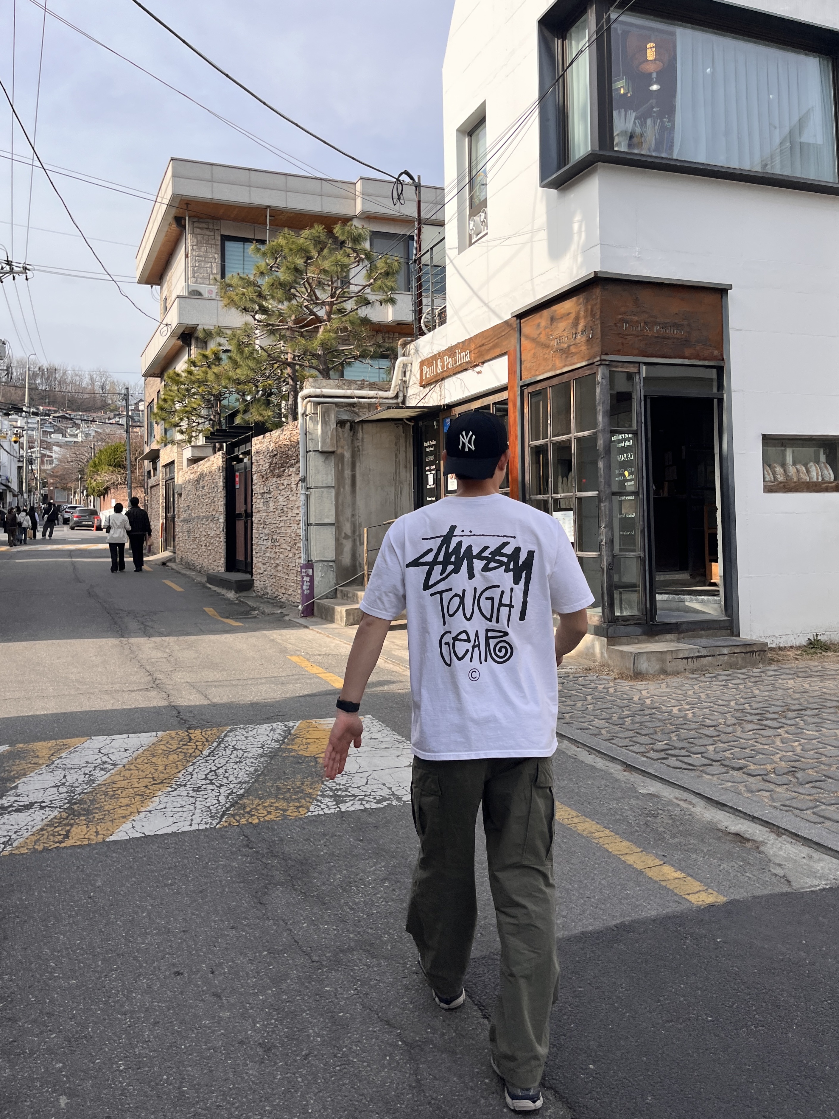 Stussy Tough Gear T-Shirt White 착용 스타일 - 5