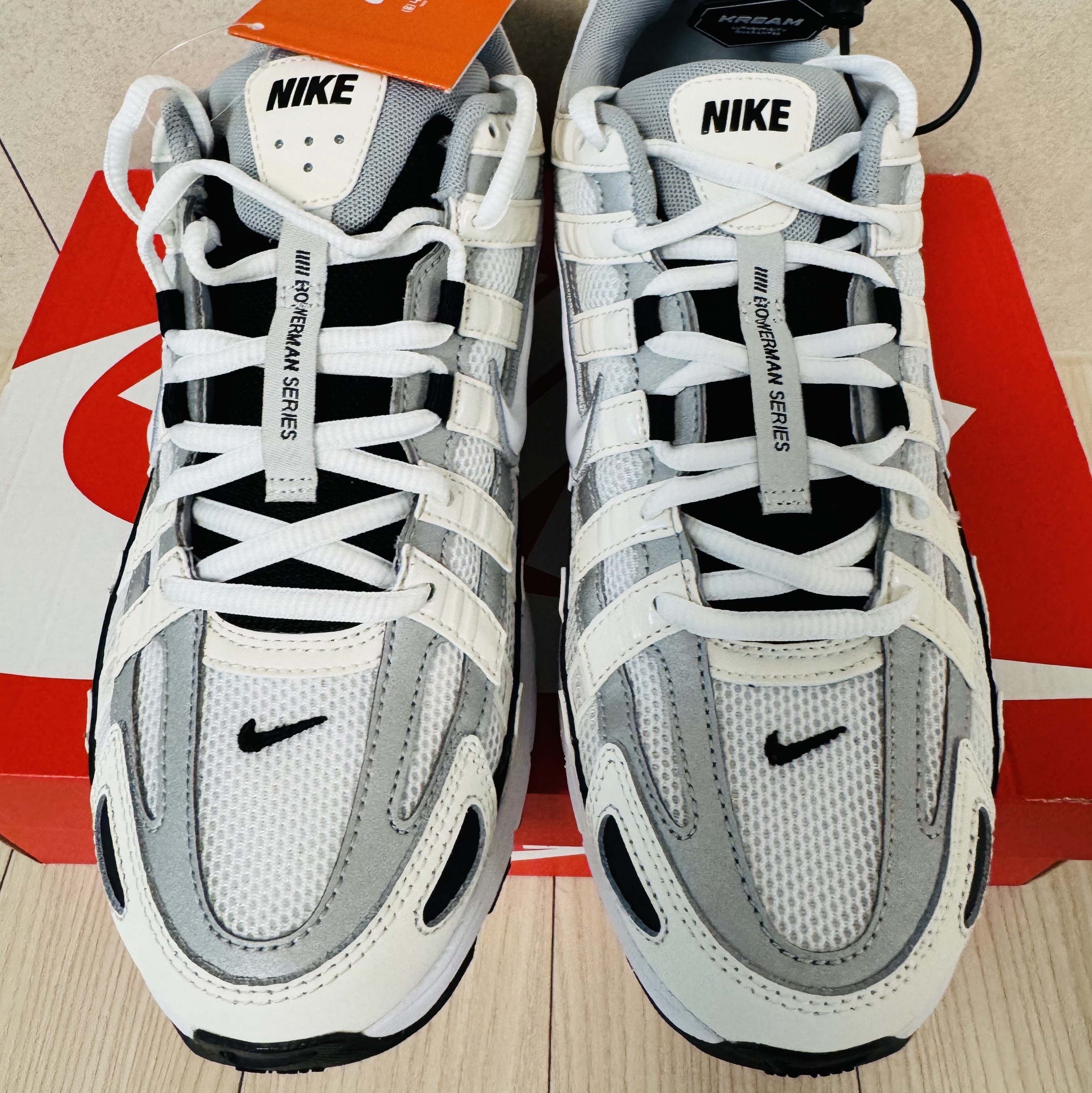 Nike P-6000 Sail Wolf Grey 착용 스타일 - 3