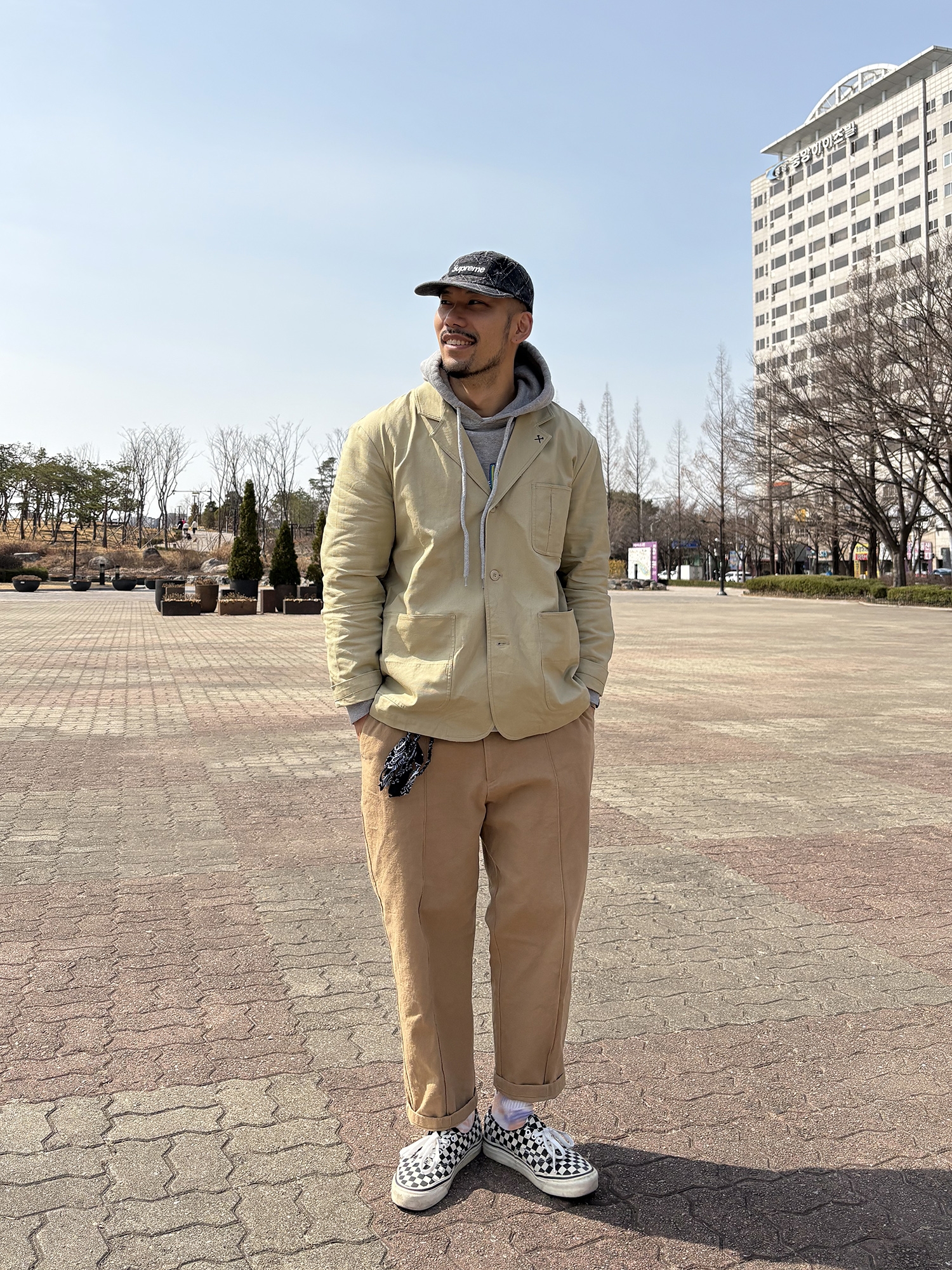 Supreme Punched Denim Camp Cap Black - 23FW, Vans Authentic Black White 착용 스타일 - 3