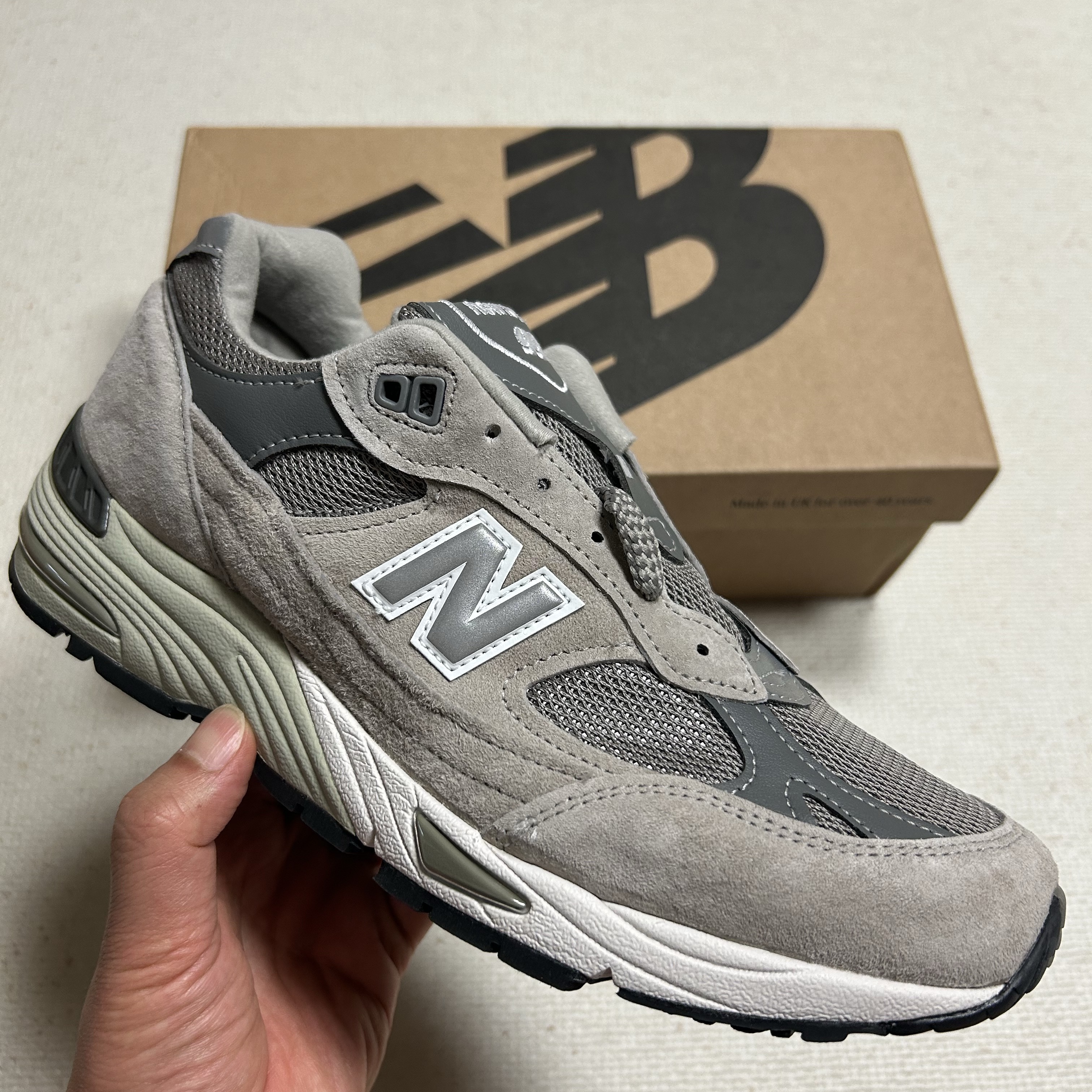 New Balance 991 Made in UK Grey 착용 스타일 - 2