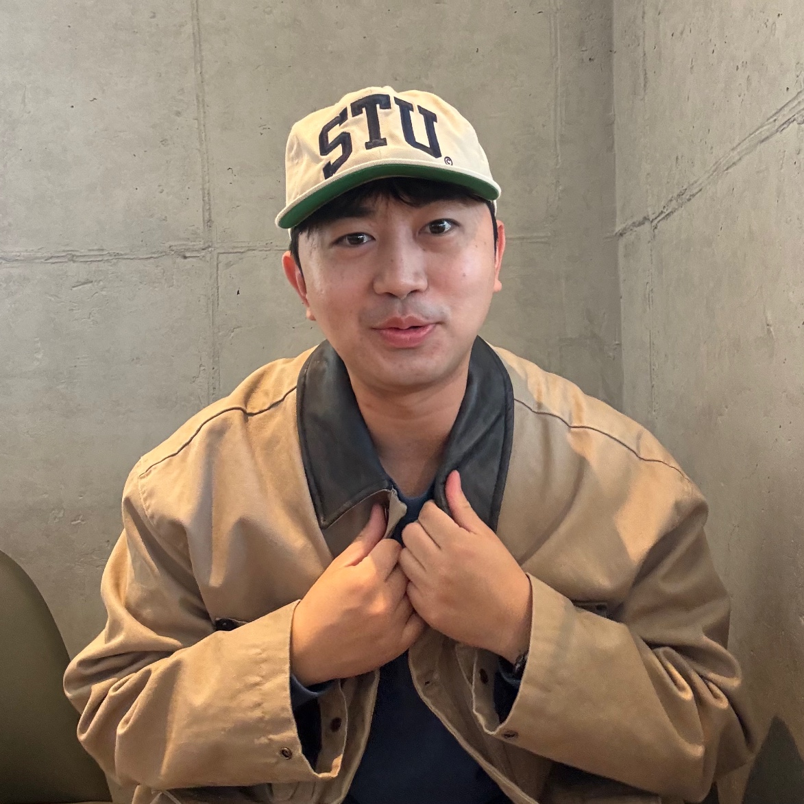 Stussy Stu Arch Strapback Cap Khaki, New Balance x Aime Leon Dore 993 Made in USA Brown 착용 스타일 - 2