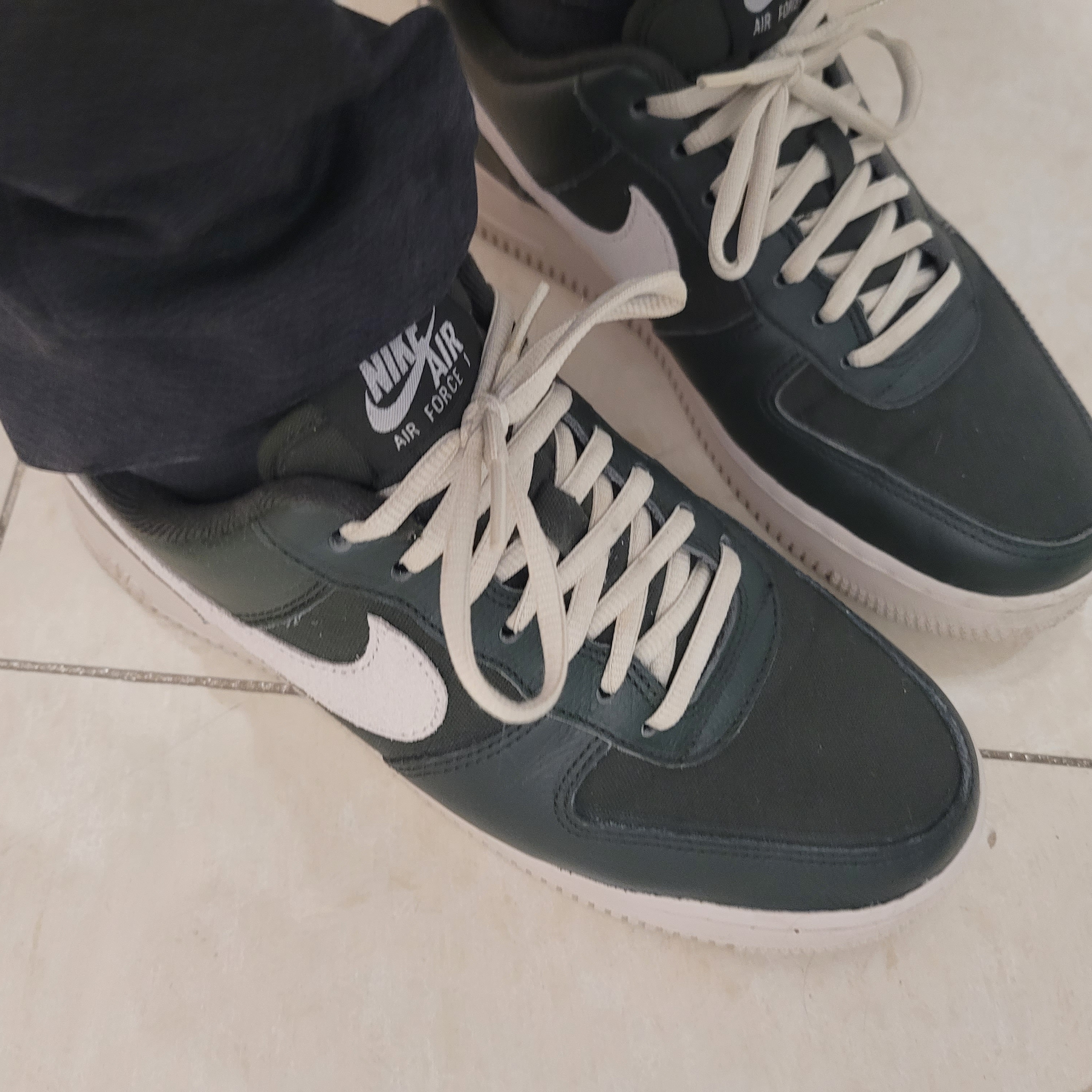 Nike Air Force 1 '07 LX Sequoia 착용 스타일