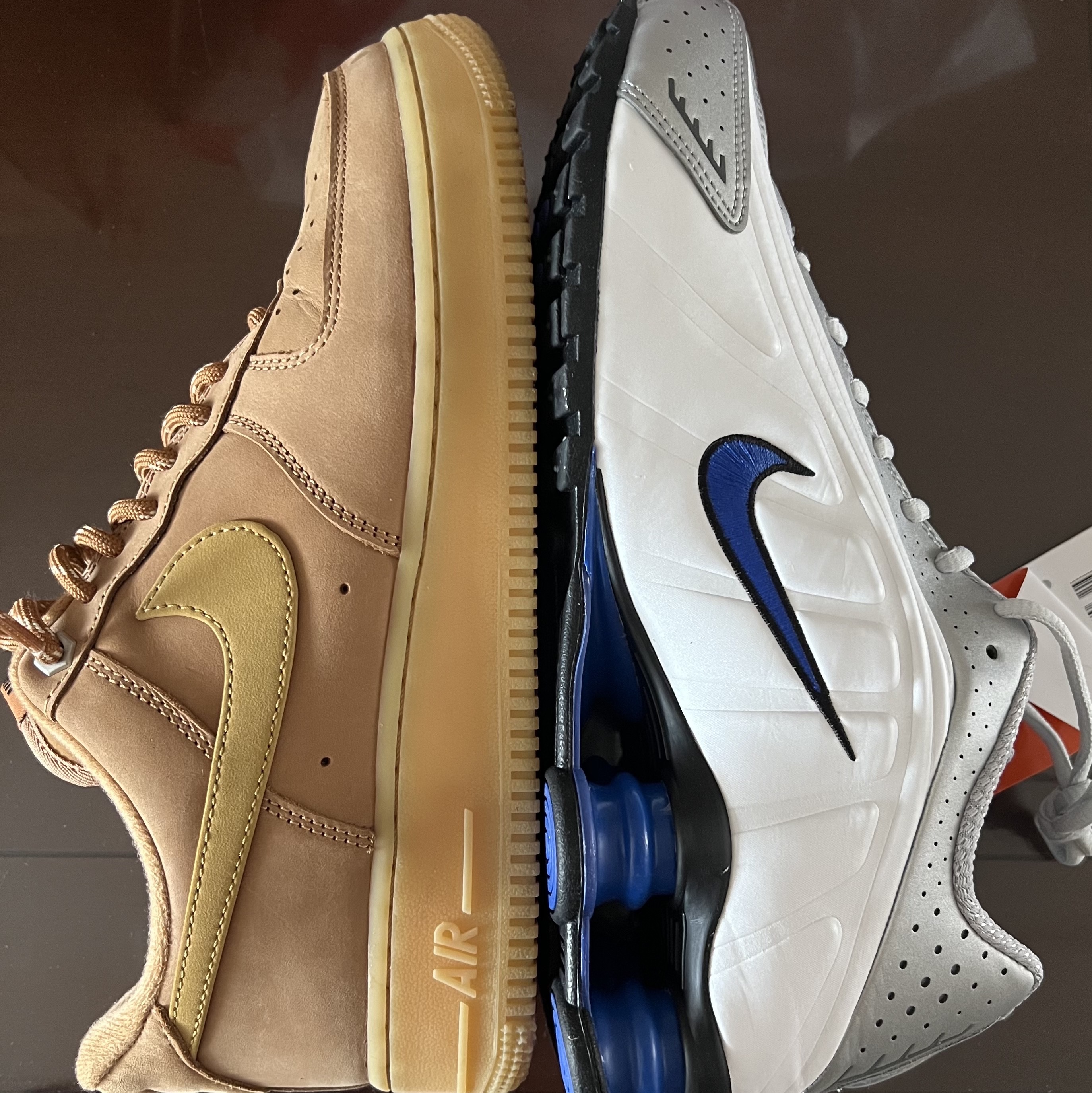 Nike Shox R4 White Racer Blue 착용 스타일