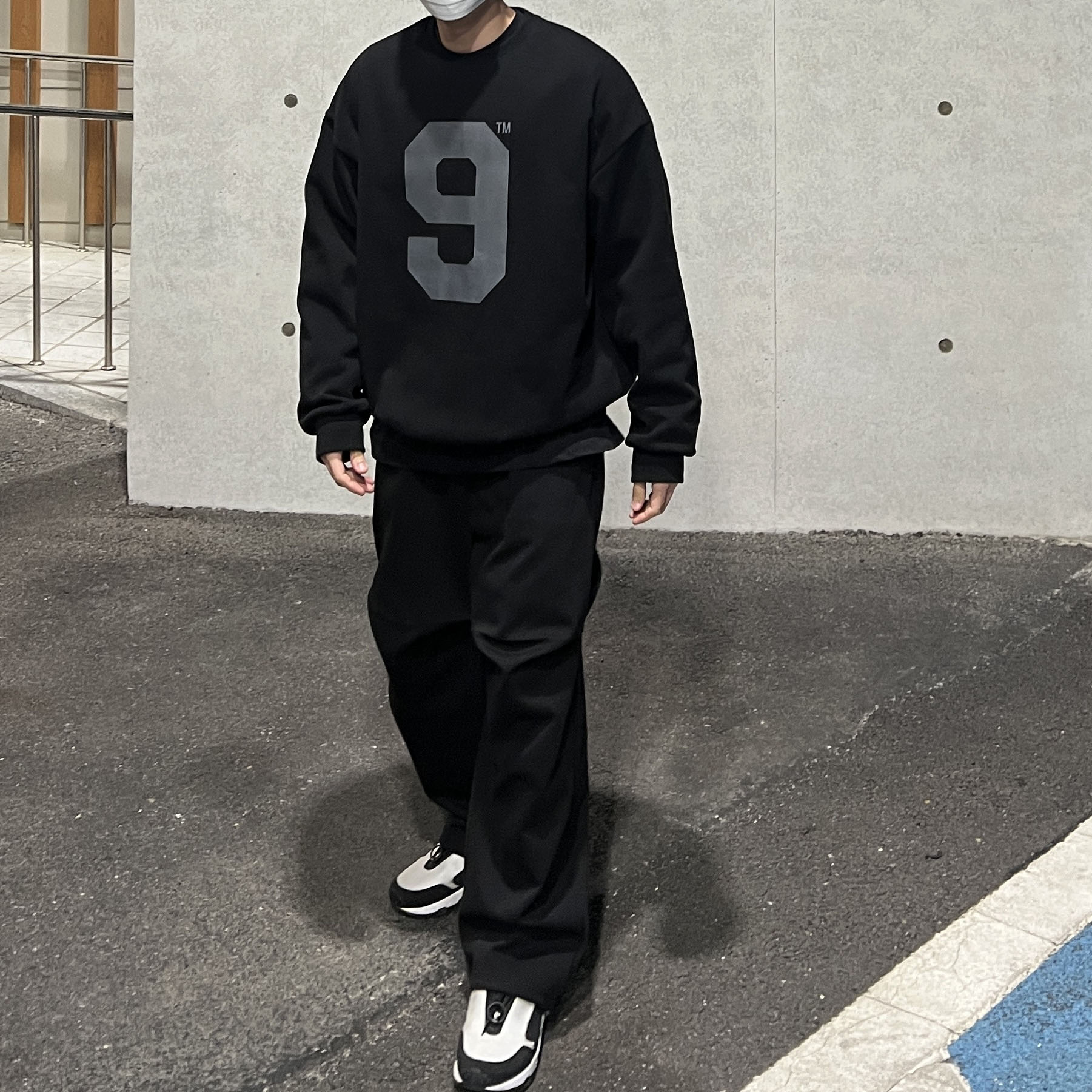 Nike x Comme des Garcons Homme Plus Air Max Sunder SP White Black, Nike x Comme des Garcons Homme Plus Air Max Sunder SP White 착용 스타일 - 2