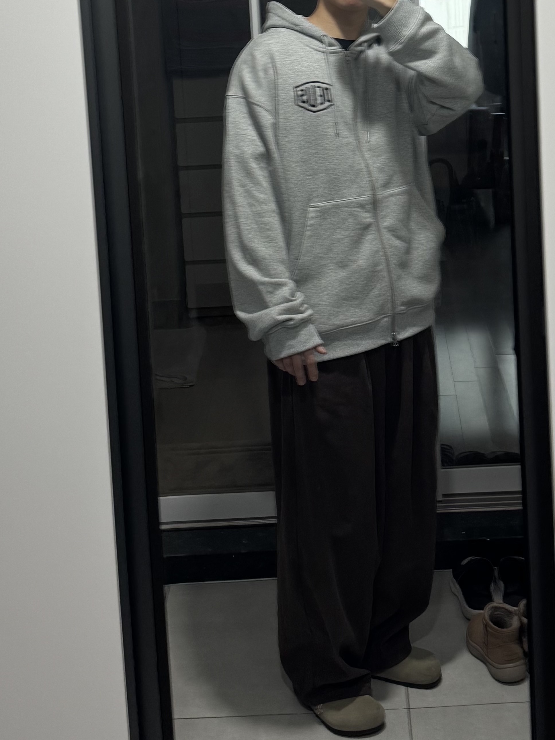 Deus Ex Machina Seoul College Hooded Jacket Black, Birkenstock Boston Soft Footbed Taupe - Regular 착용 스타일 - 4