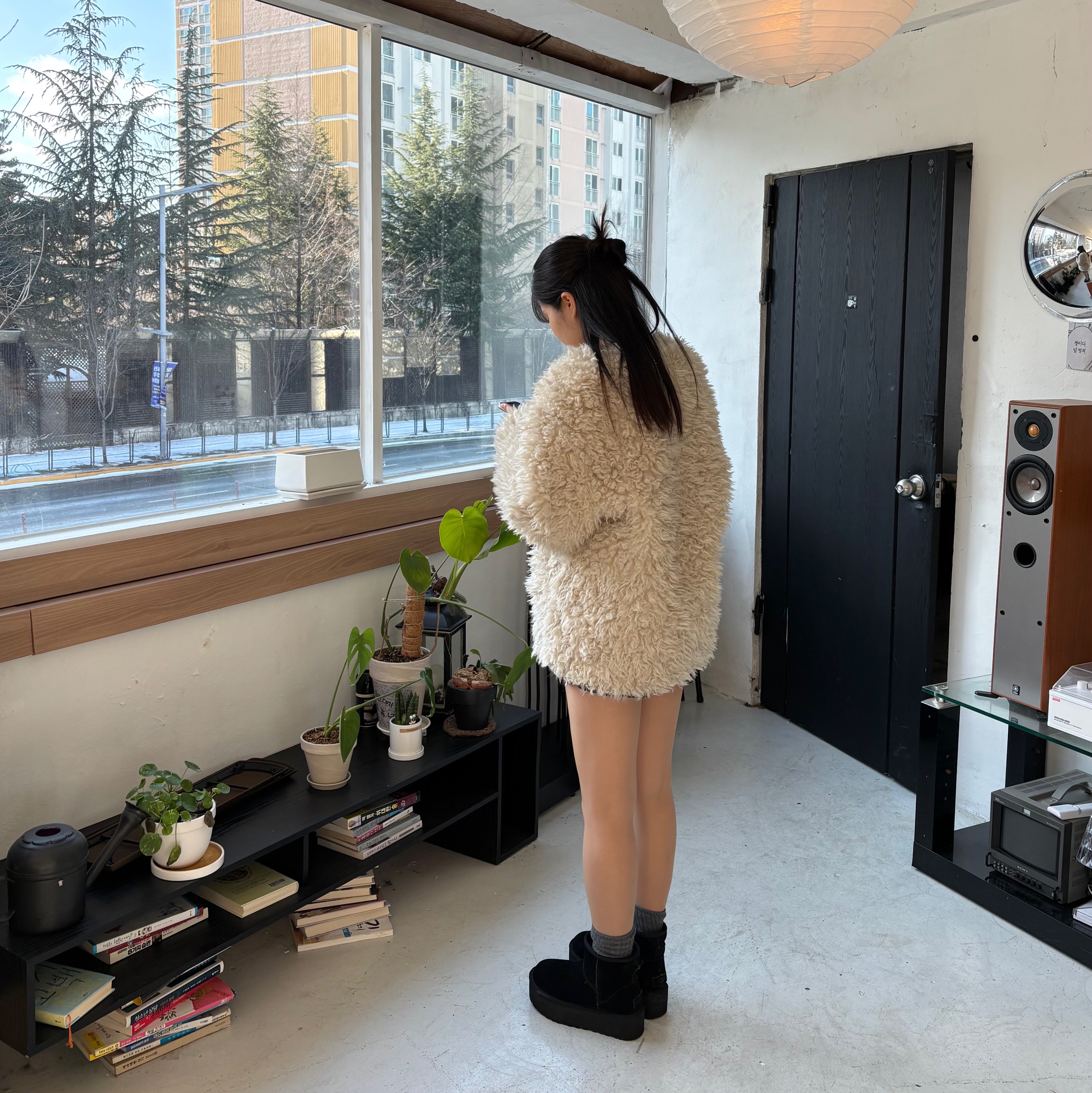 (W) UGG Classic Mini Platform Boots Black 착용 스타일