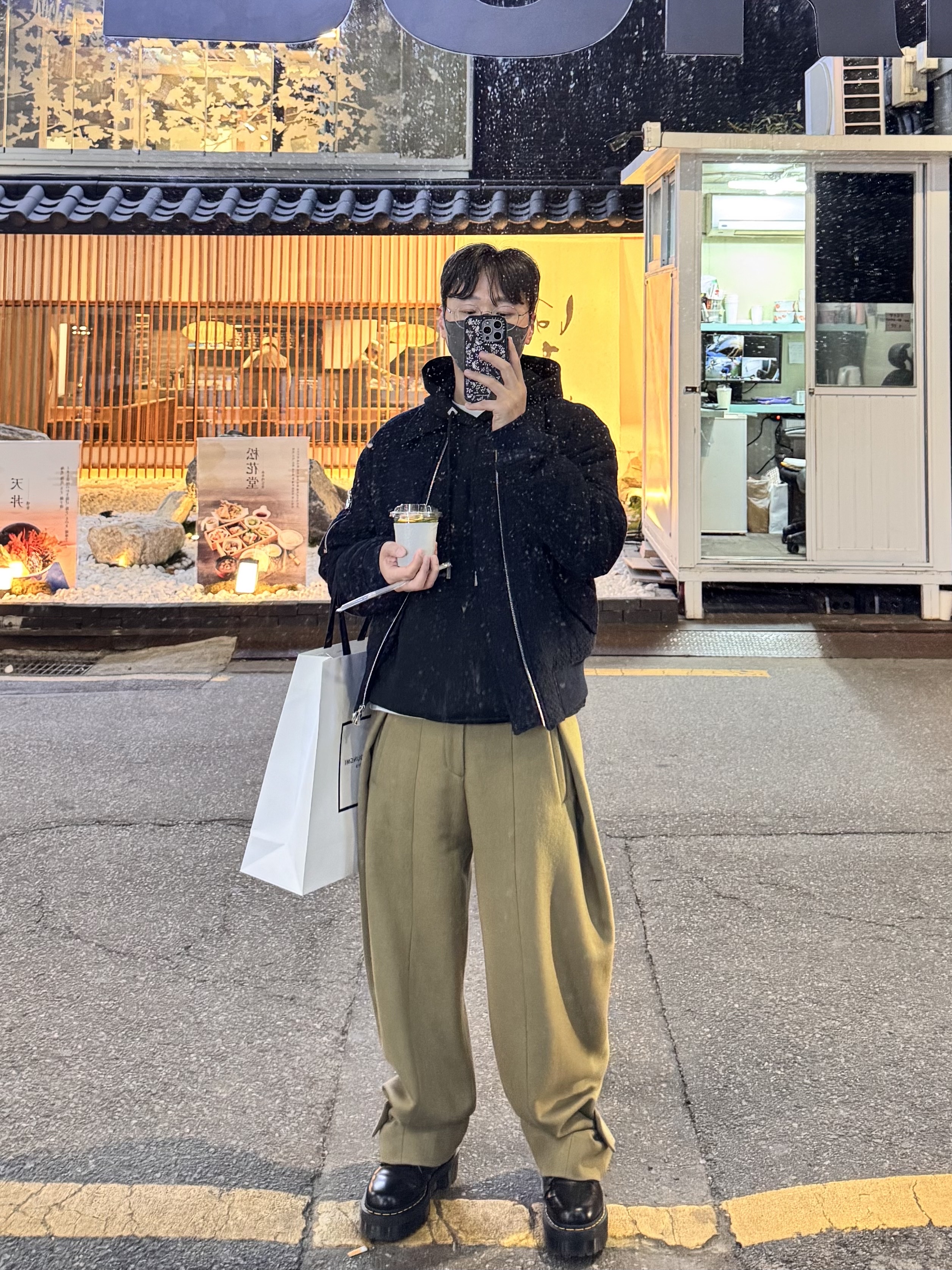 Wooyoungmi Flower Dyeing Hooded Black - 25SS, Wooyoungmi Tweed Blouson Jumper Navy - 23SS 착용 스타일 - 7