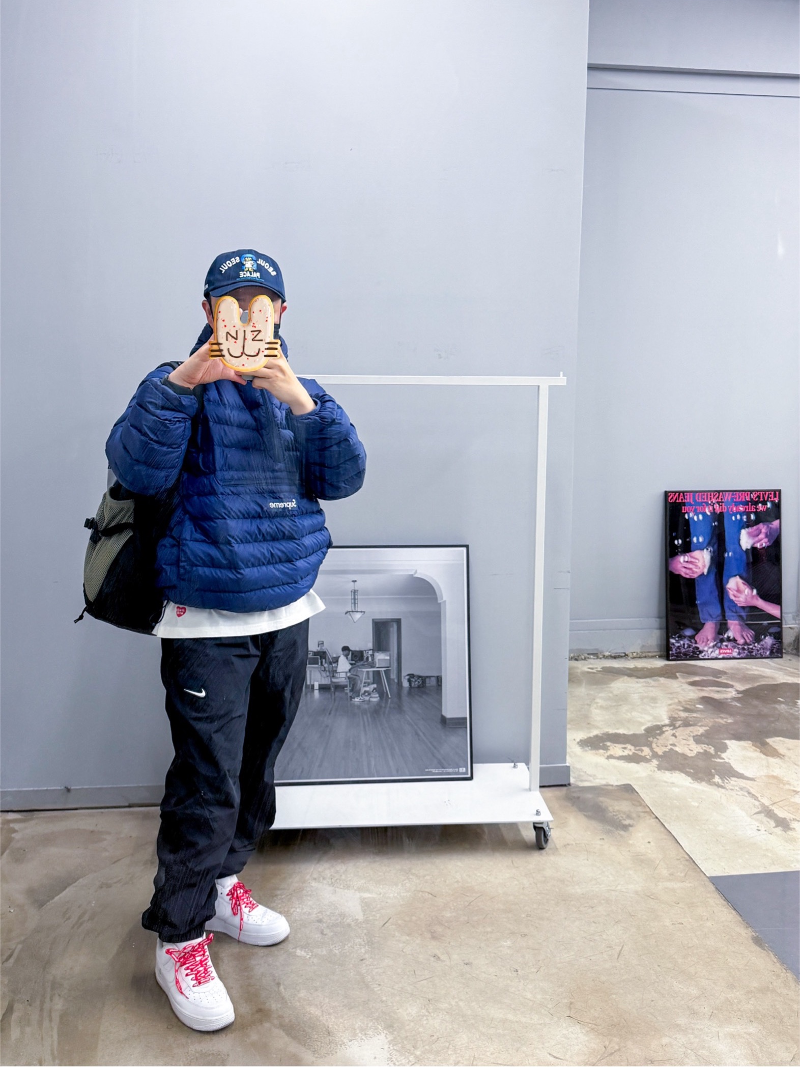 Nike x Supreme Air Force 1 Low White, Supreme Micro Down Half Zip Hooded Pullover Navy - 24FW 착용 스타일