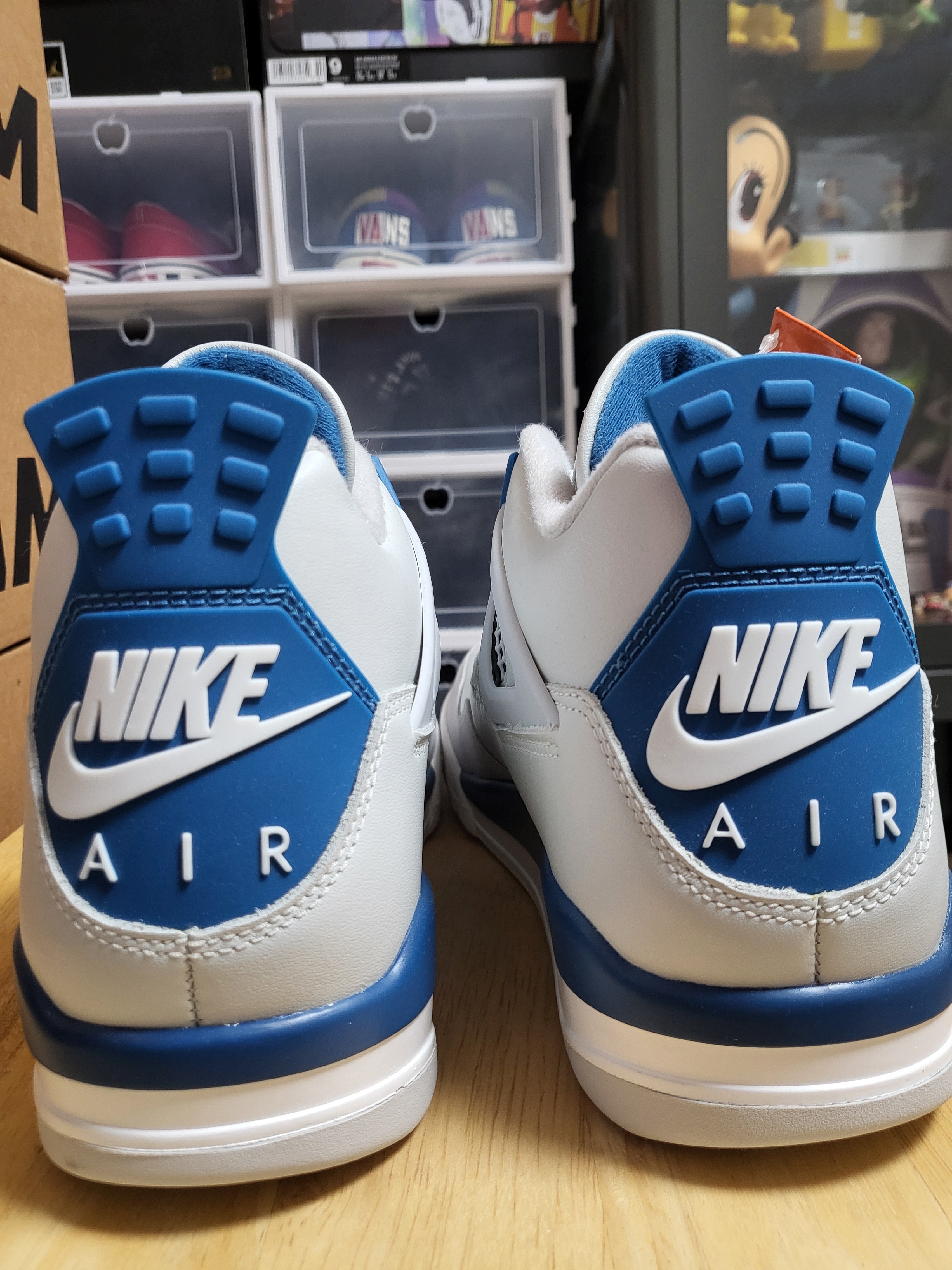 Jordan 4 Retro Industrial Blue 착용 스타일 - 2