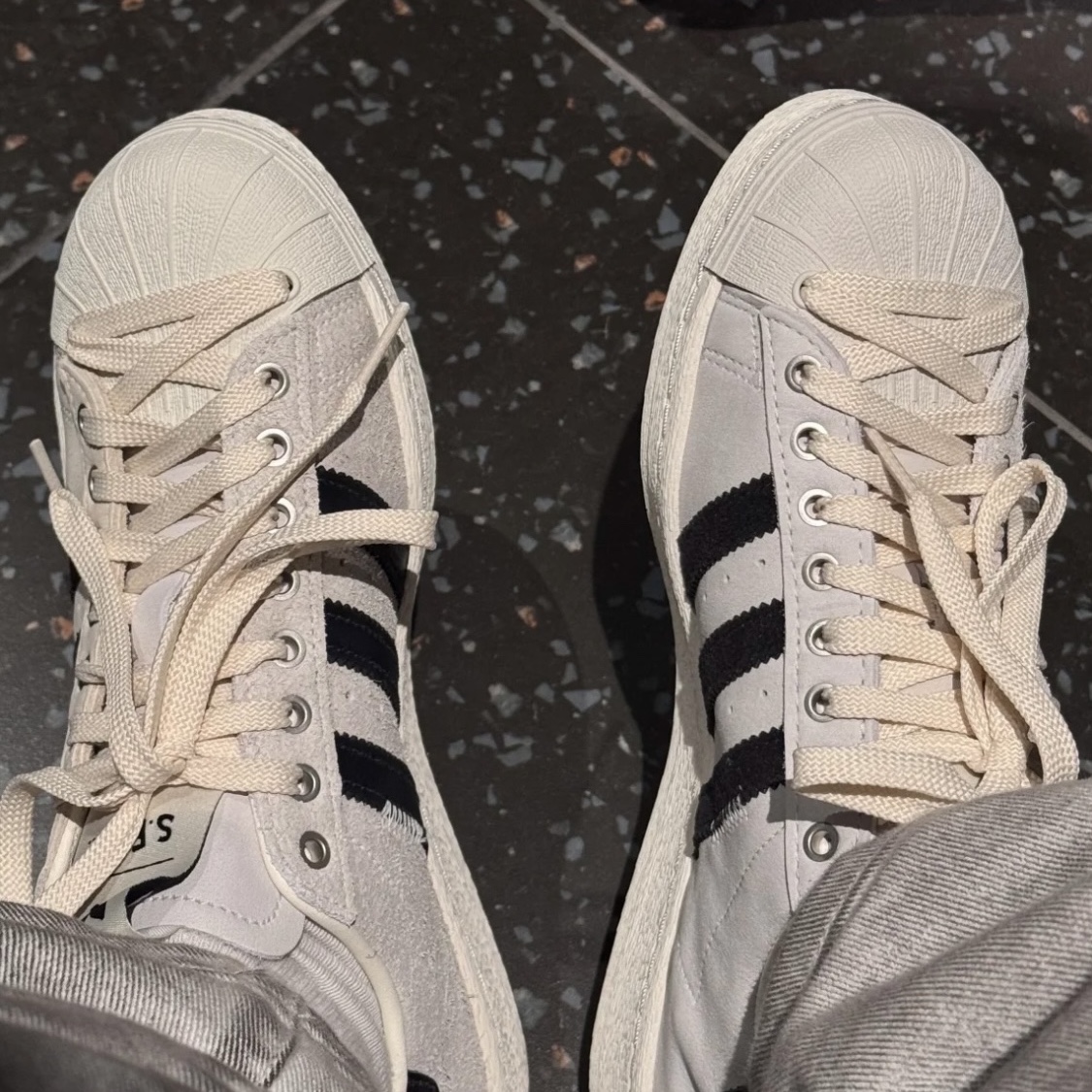 Adidas x Song for the Mute Superstar 82 Cream White Core Black 착용 스타일