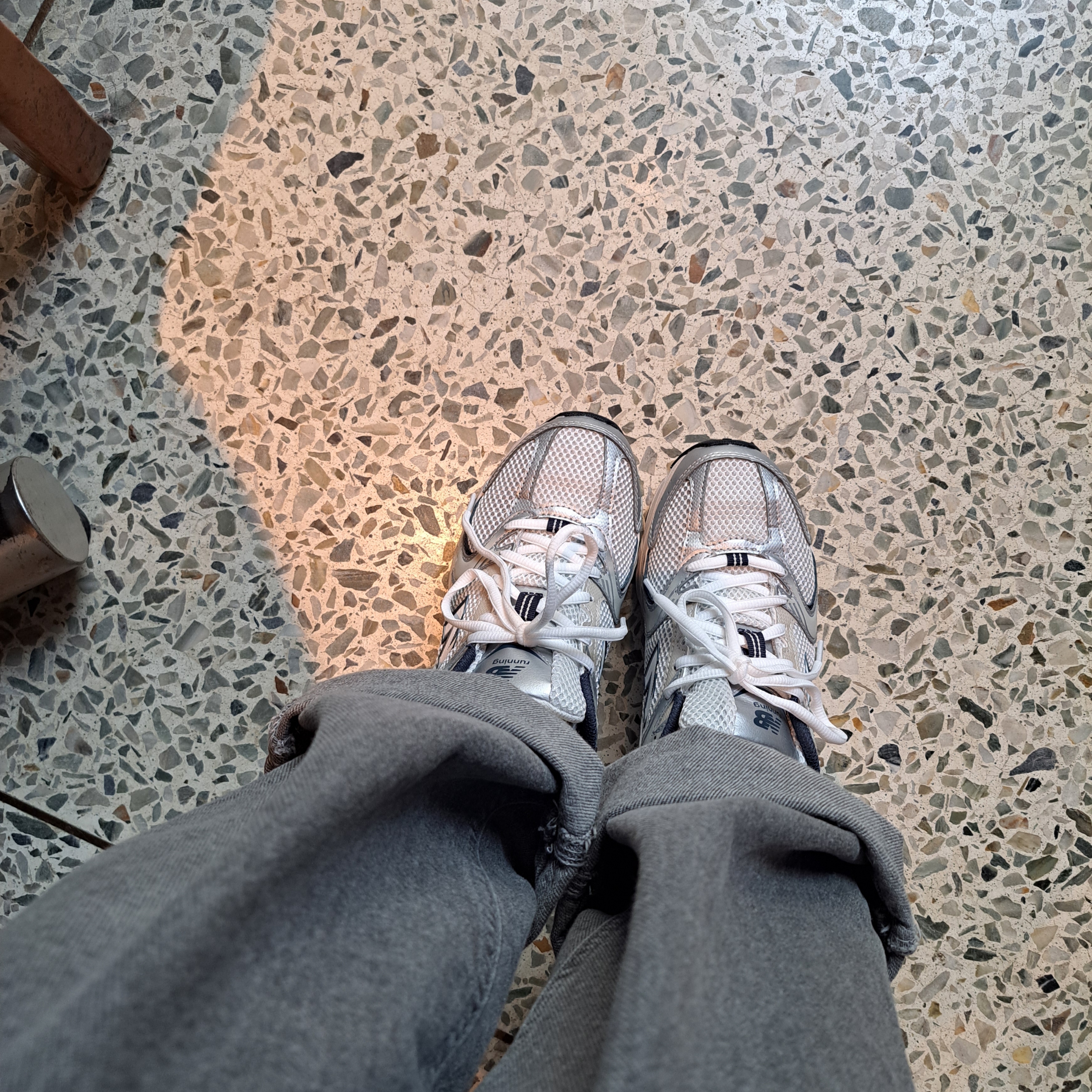 New Balance 530 Steel Grey 착용 스타일