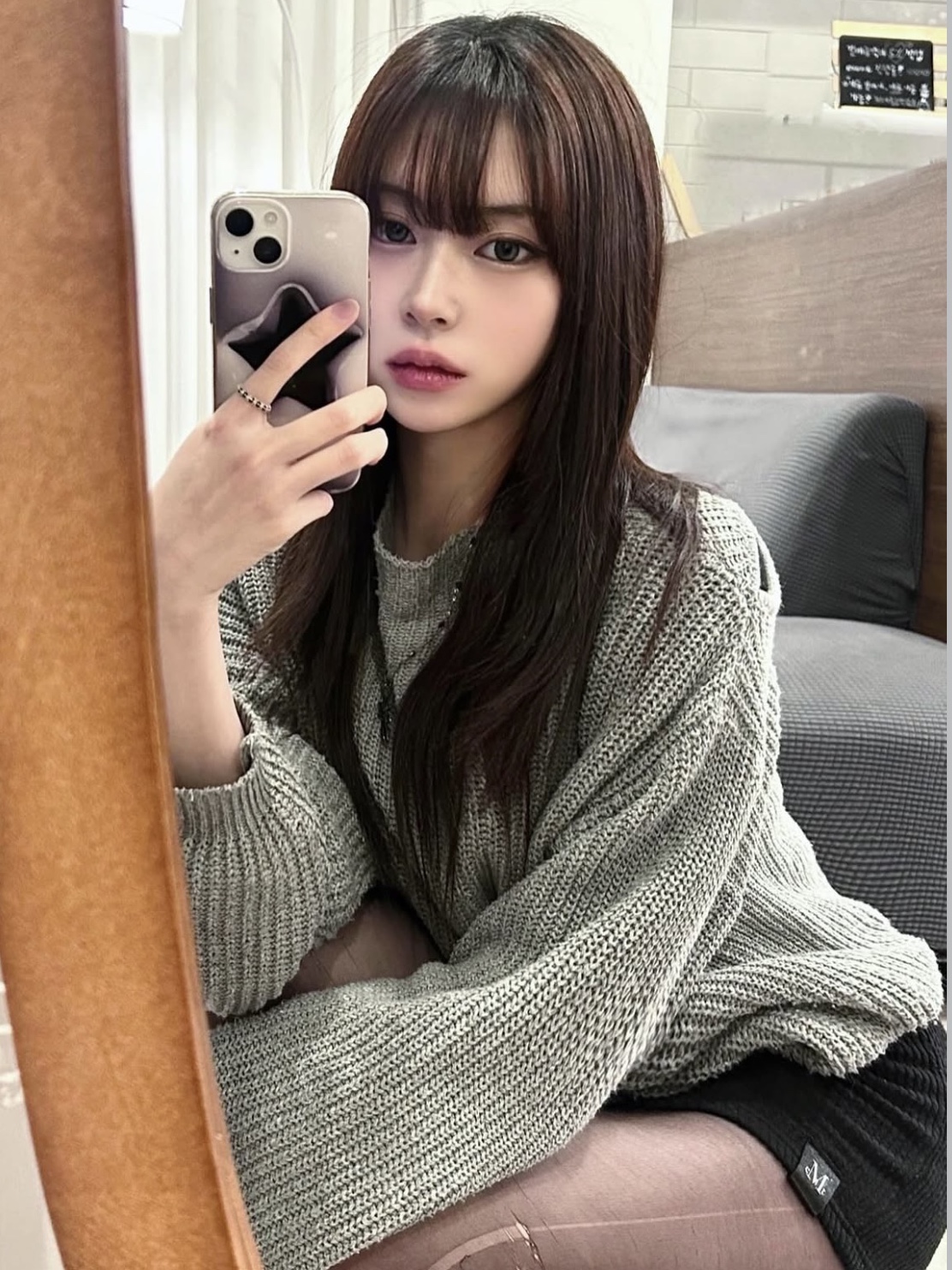 MUCENT Keaf Twist Knit Micro Pants Black 착용 스타일 - 2