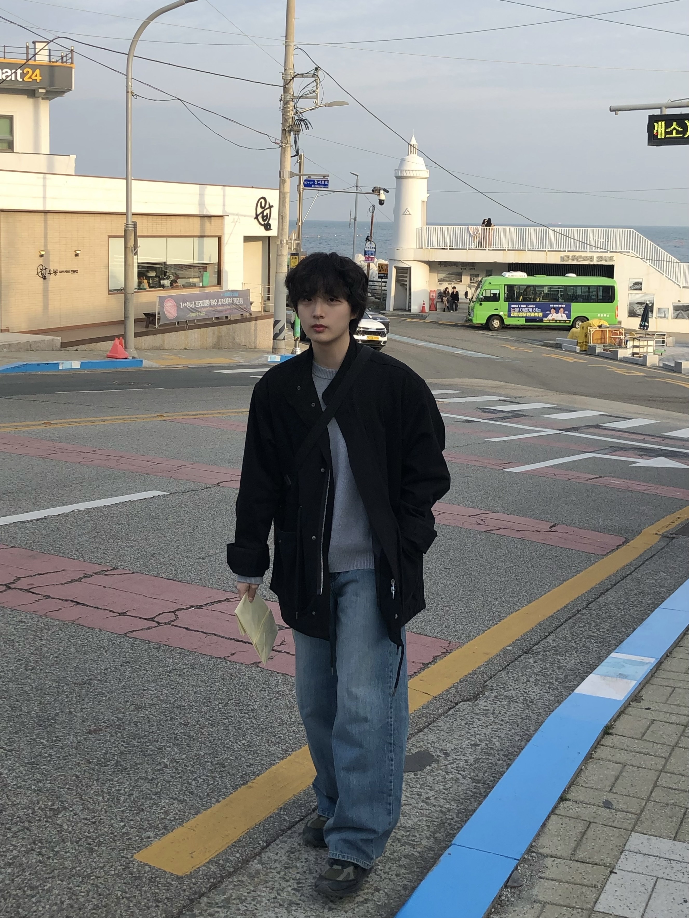 뉴발란스 x 스톤 아일랜드 991v2 메이드 인 UK 블랙 올리브 나이트 착용 스타일 - 1