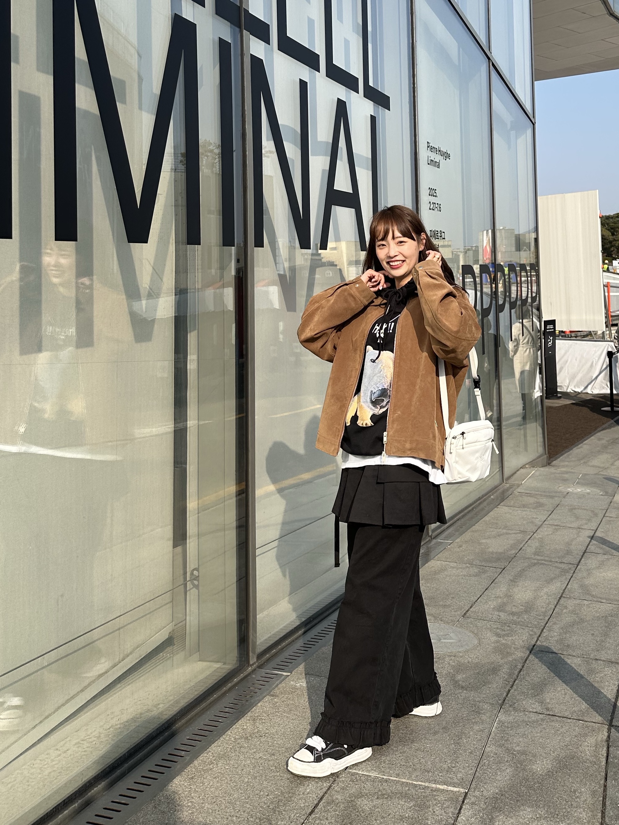 Suade Huh Hoodie Black, Chrome Hearts Silichrome CH Cross Pendant White 2022/2023 착용 스타일 - 6