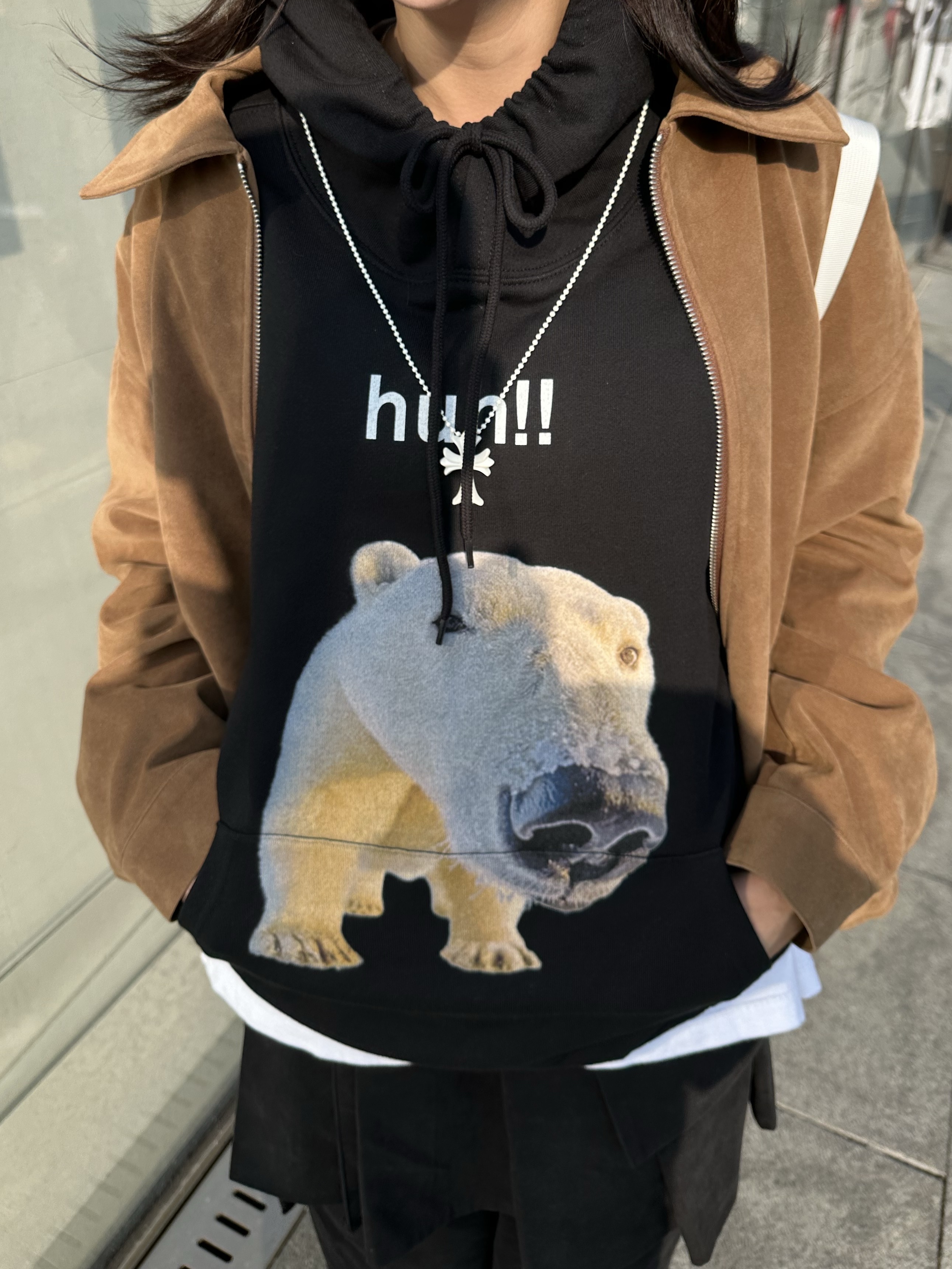 Suade Huh Hoodie Black, Chrome Hearts Silichrome CH Cross Pendant White 2022/2023 착용 스타일 - 8