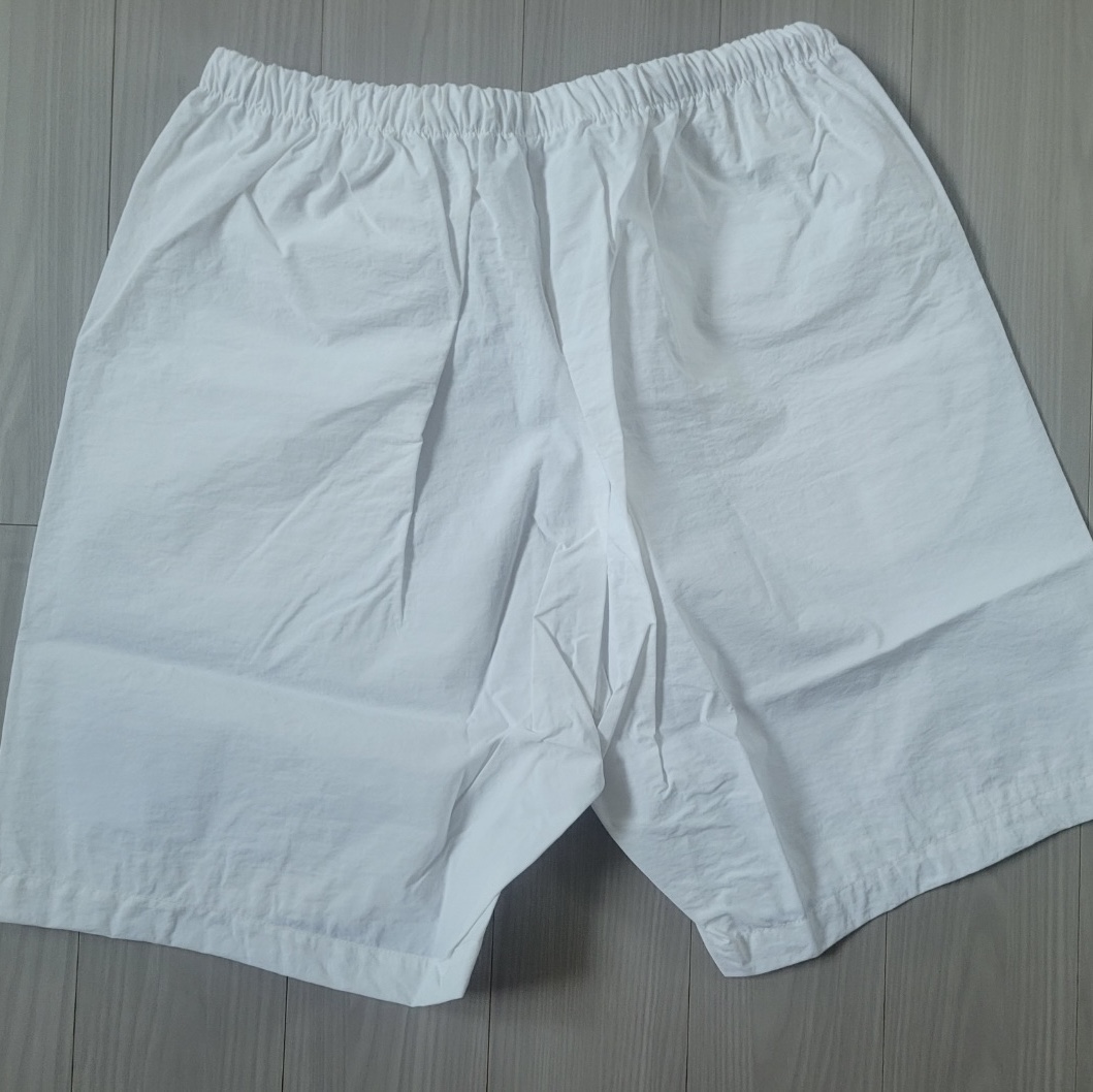 Yeezy x Gosha Rubchinskiy Vulture SH-01 Shorts White 착용 스타일 - 2