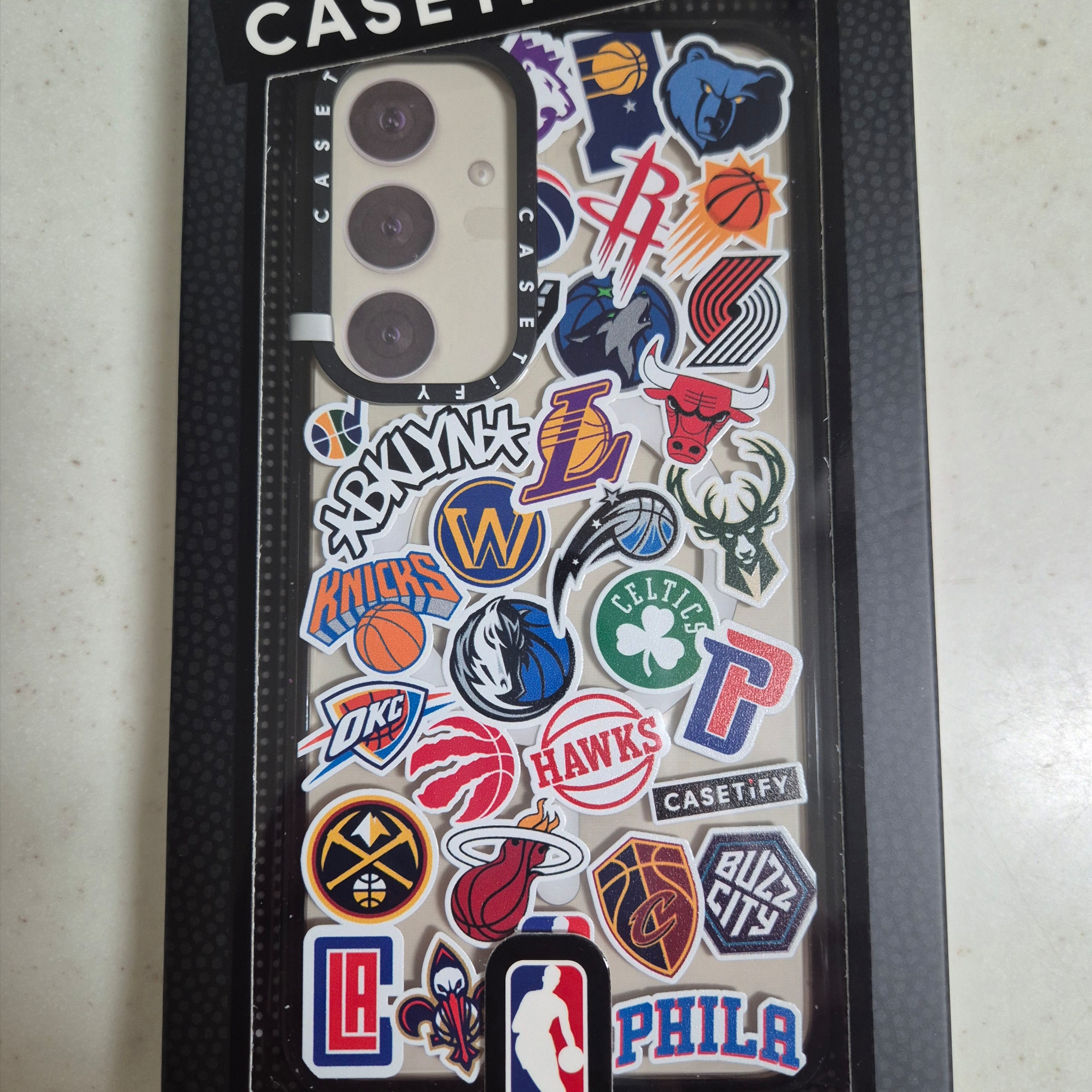Casetify x NBA iPhone Lakers Mania Case Clear Black 착용 스타일 - 2