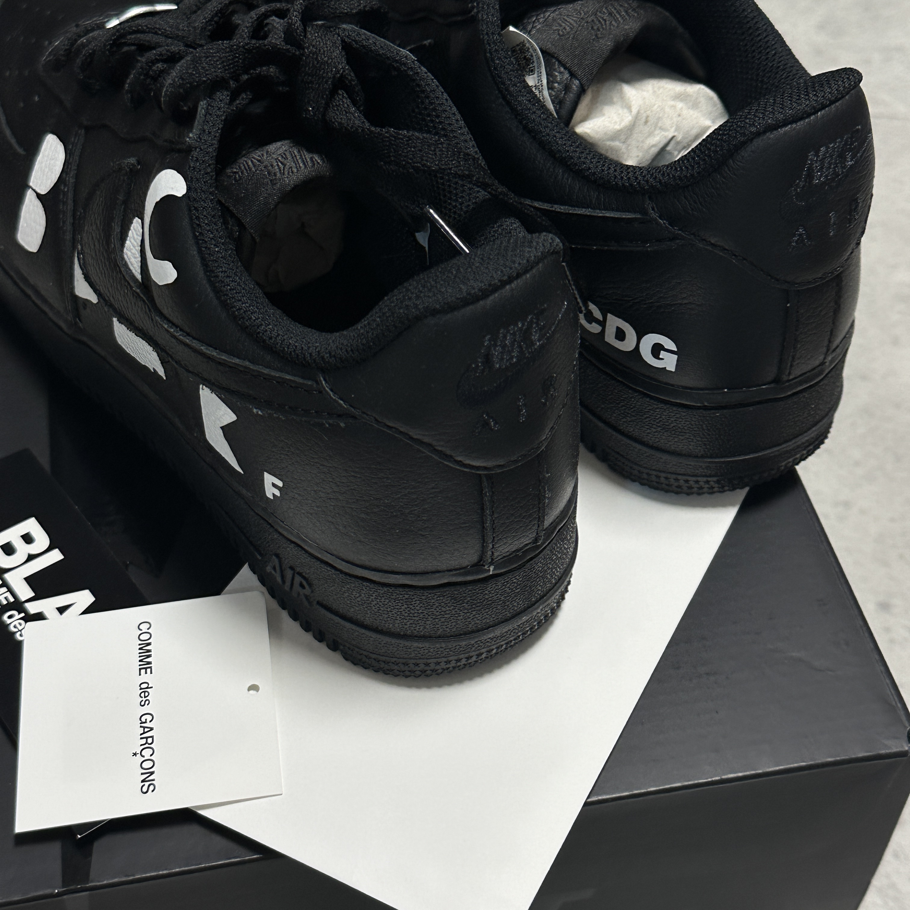 Nike x Comme des Garcons Black Air Force 1 Low Retro SP Black 착용 스타일 - 4