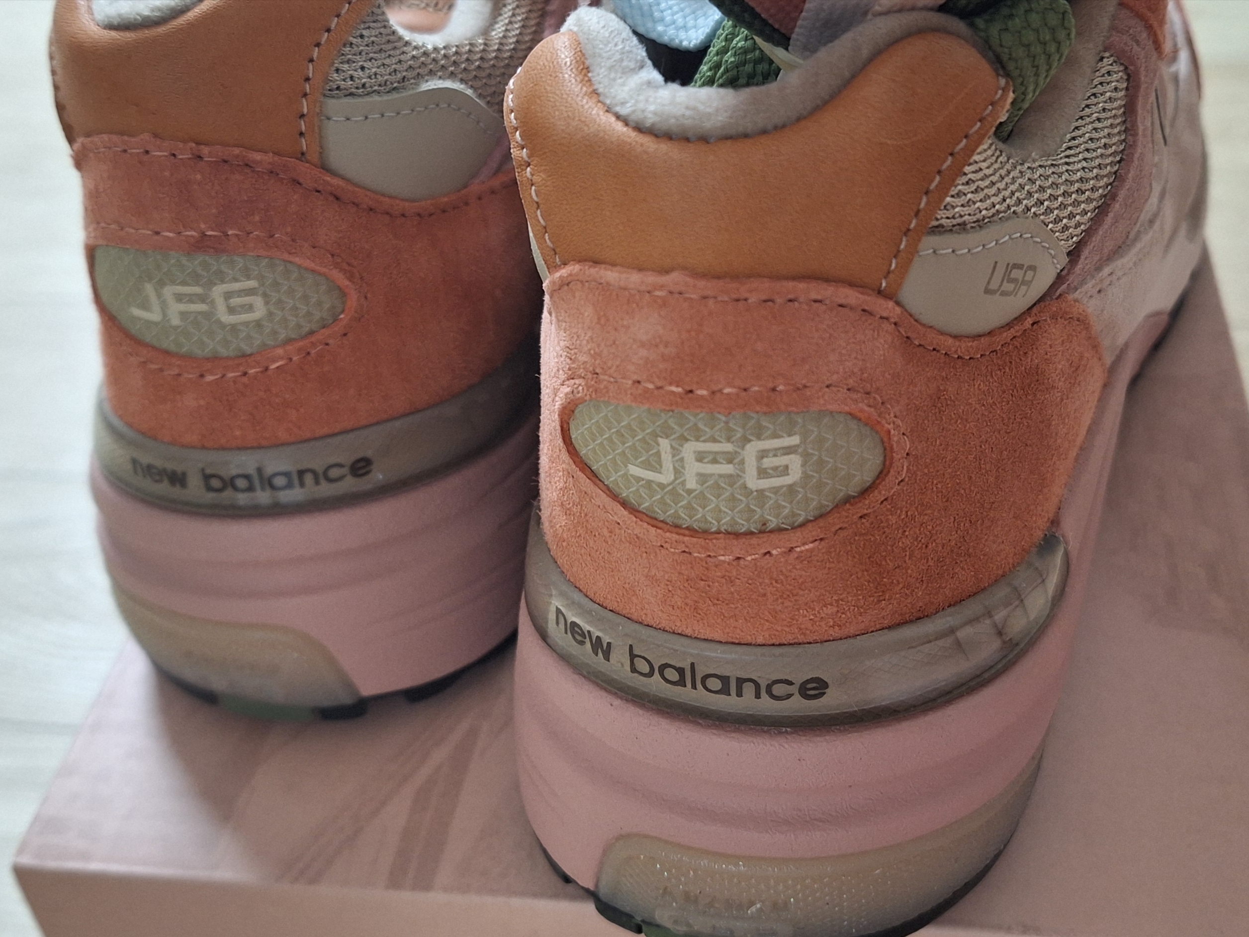 New Balance x Joe Freshgoods 992 Made in USA Aged Well 착용 스타일 - 4