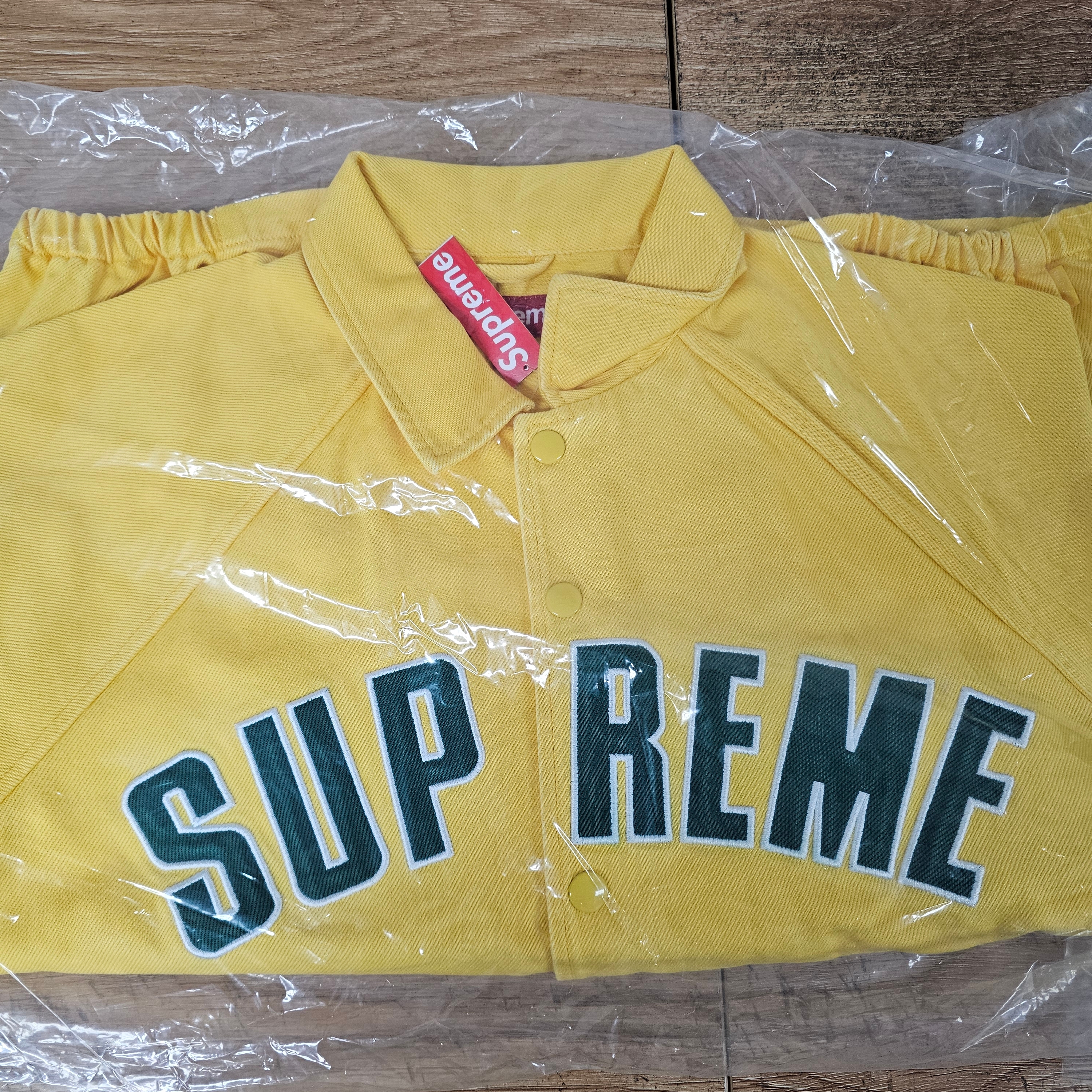 Supreme Arc Denim Coaches Jacket Yellow - 24SS 착용 스타일