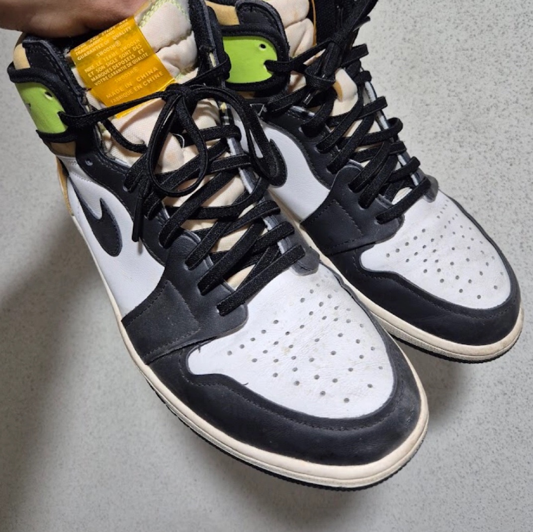 Jordan 1 Retro High OG Volt Gold 착용 스타일