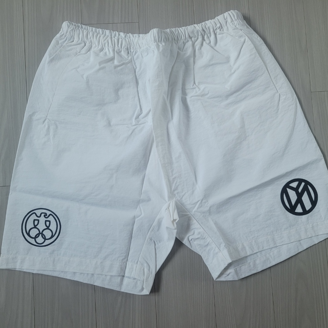 Yeezy x Gosha Rubchinskiy Vulture SH-01 Shorts White 착용 스타일 - 1