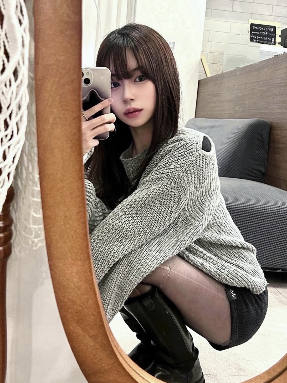 MUCENT Keaf Twist Knit Micro Pants Black 착용 스타일 - 1