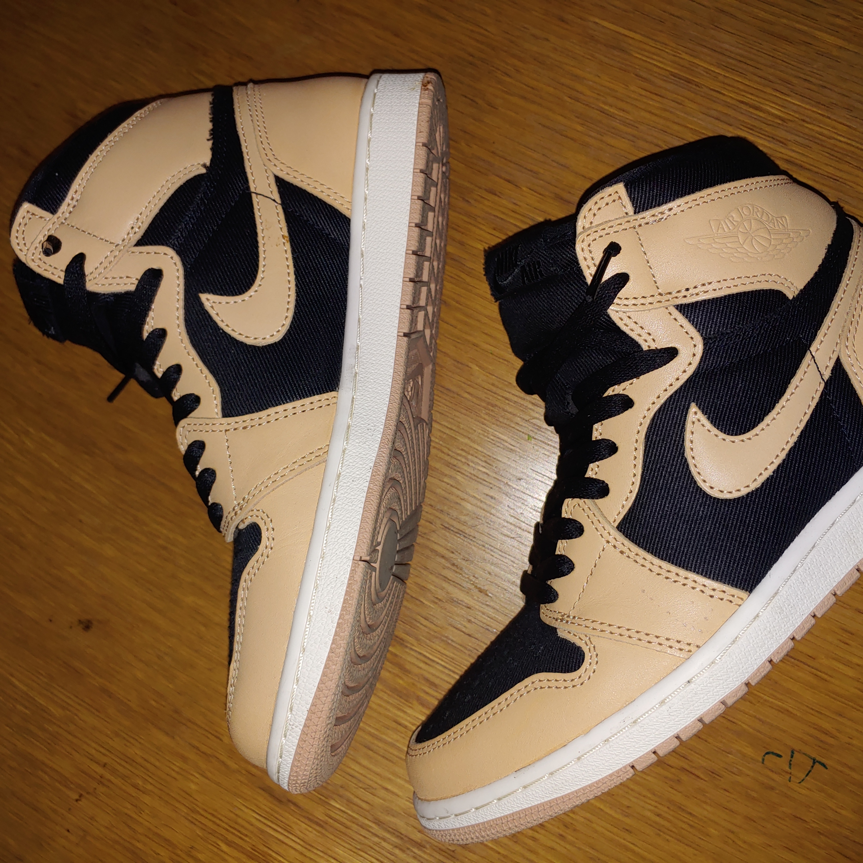 Jordan 1 Retro High OG Vachetta Tan 착용 스타일