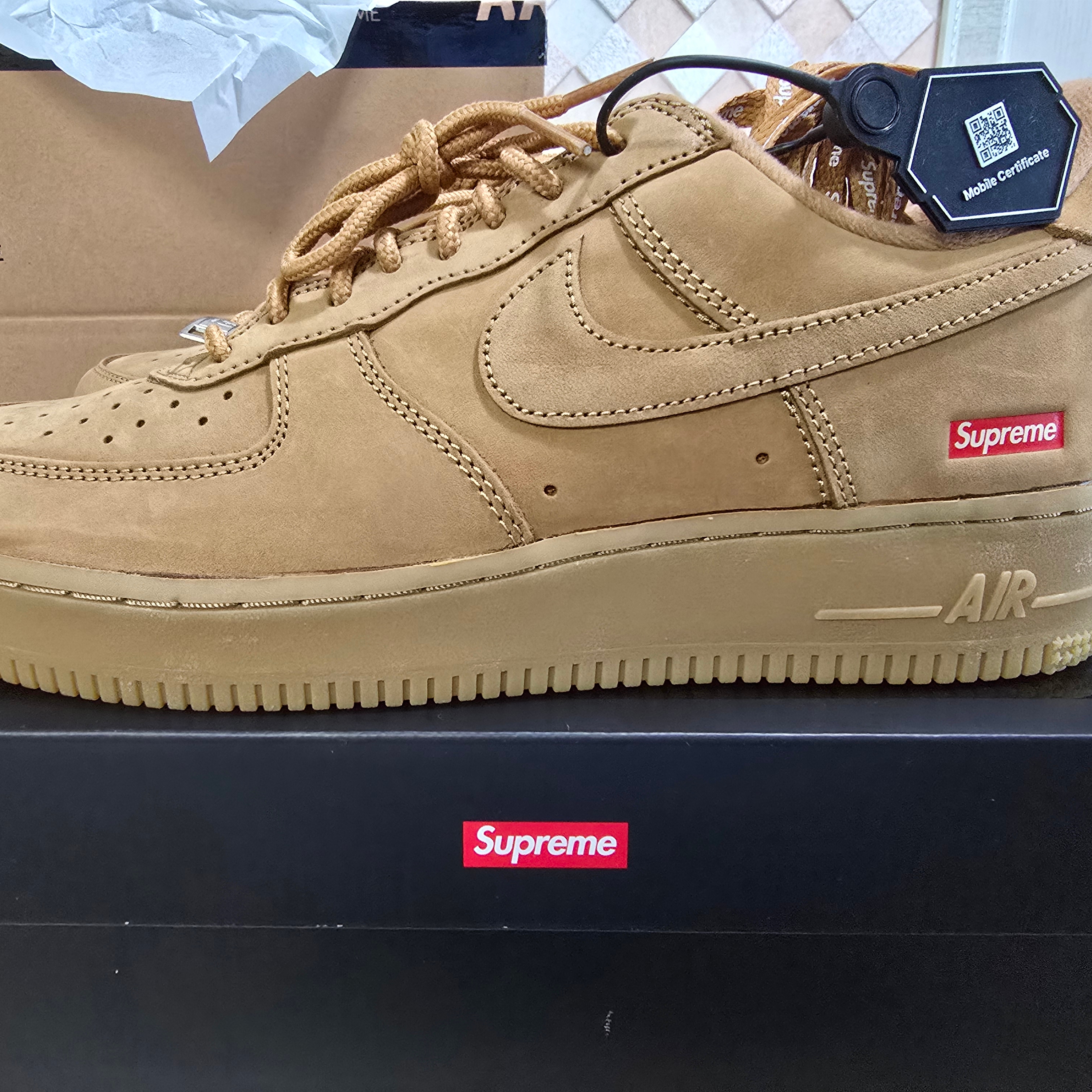 Nike x Supreme Air Force 1 Low Flax 착용 스타일 - 1
