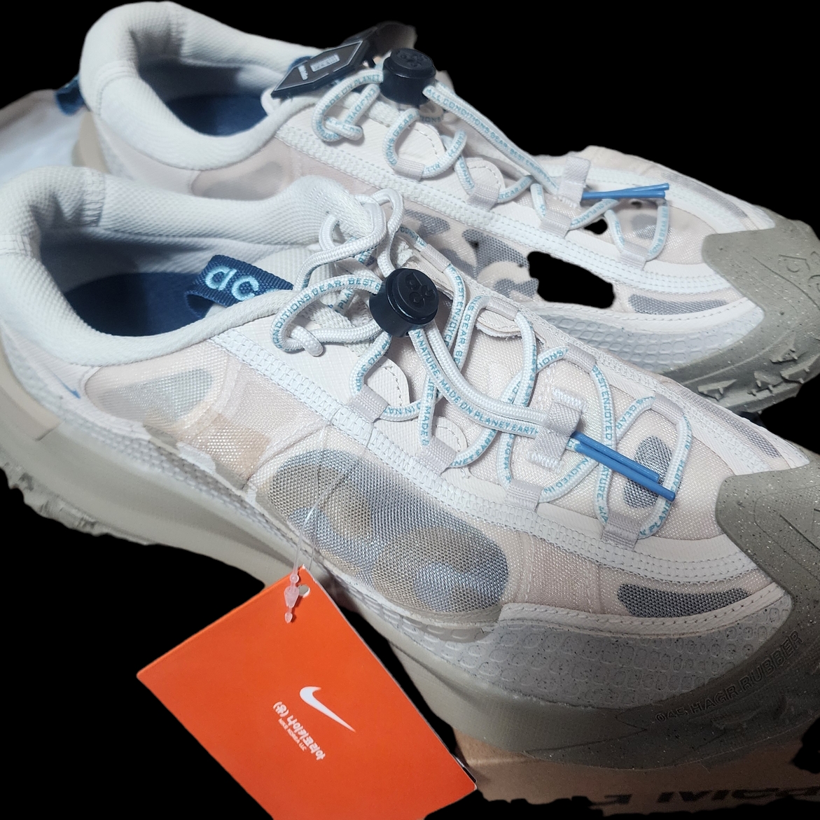 Nike ACG Mountain Fly 2 Low Light Orewood Brown Khaki 착용 스타일
